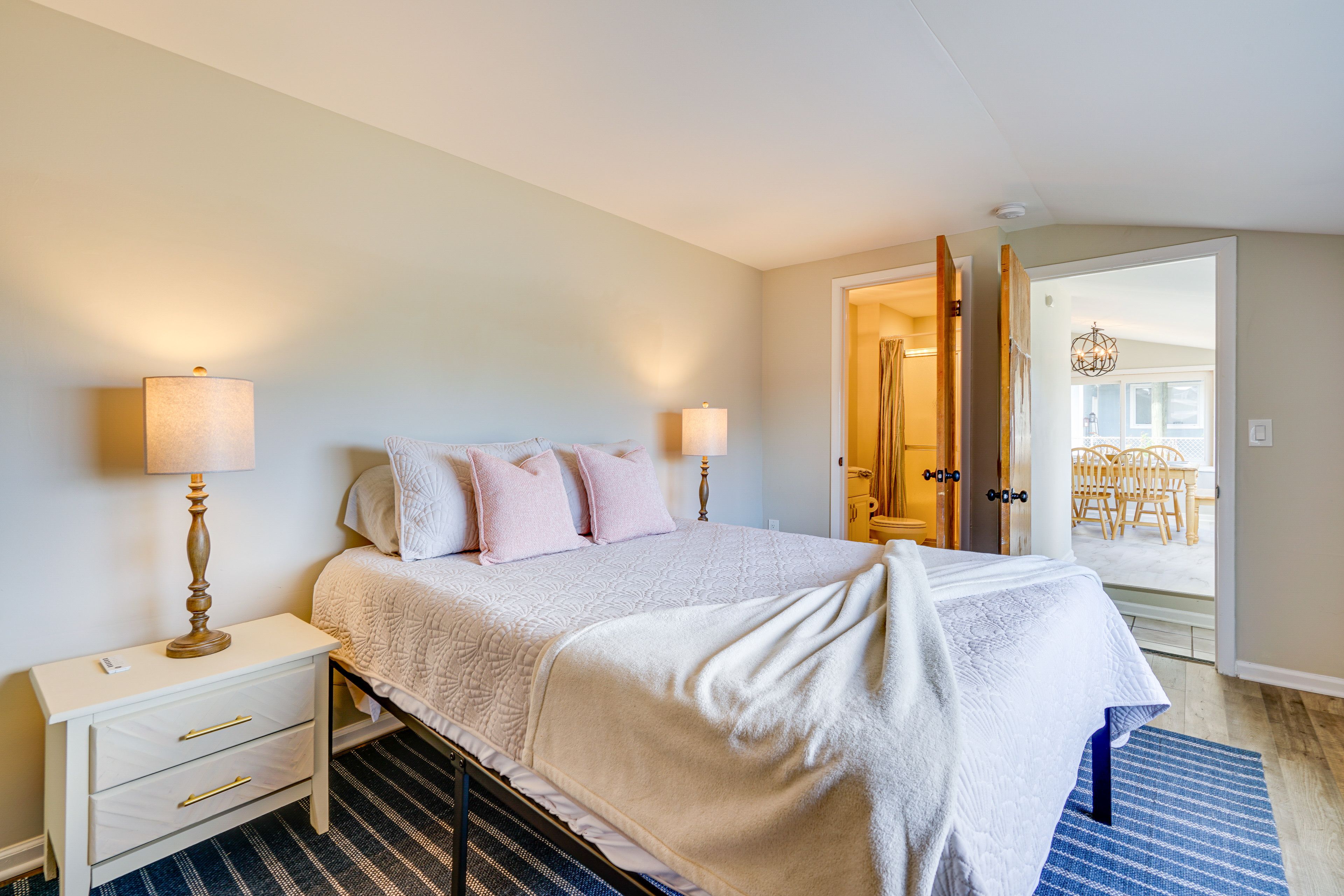 Bedroom 1 | Queen Bed | Linens Provided