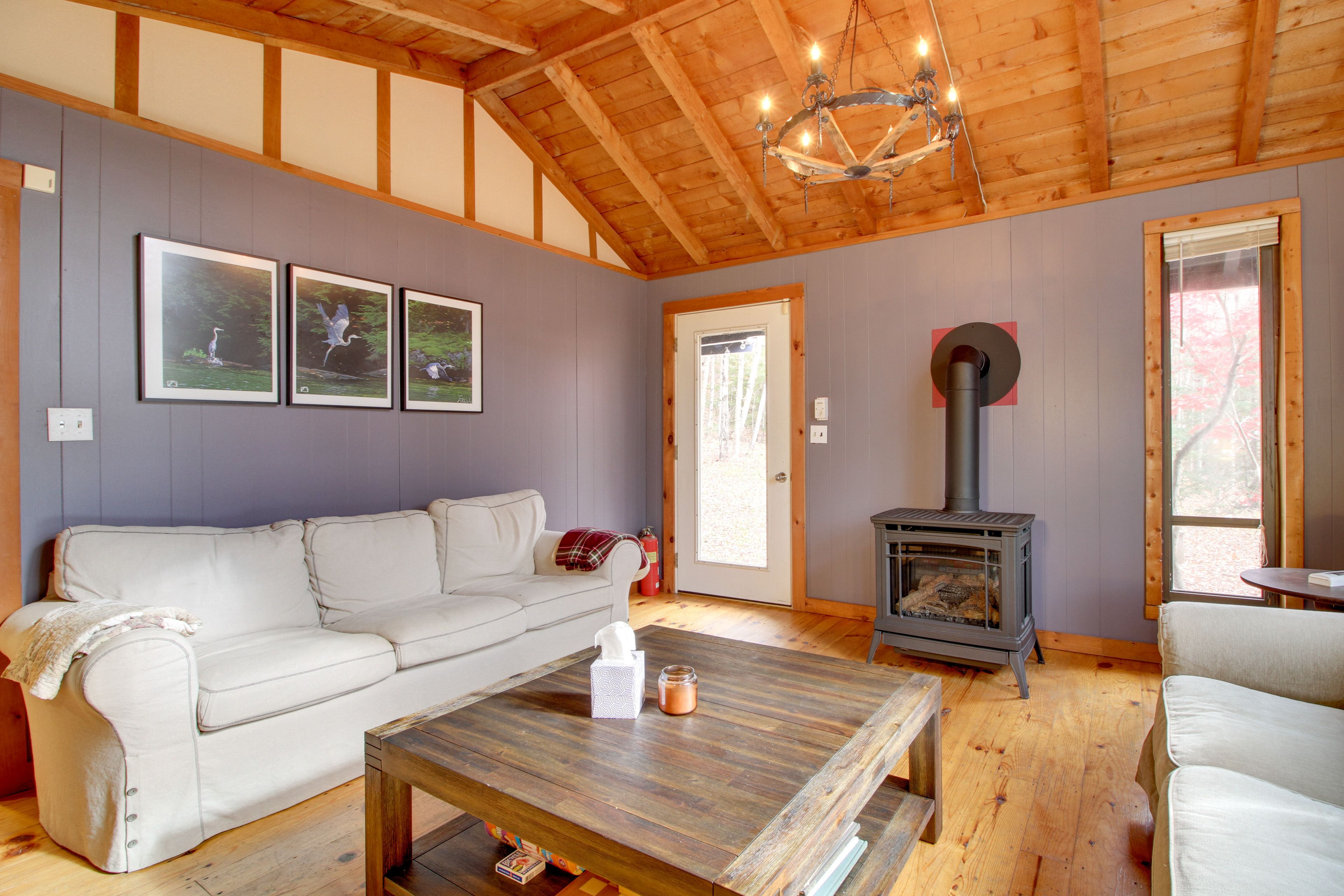 Living Room | Wood-Burning Stove | Smart TV