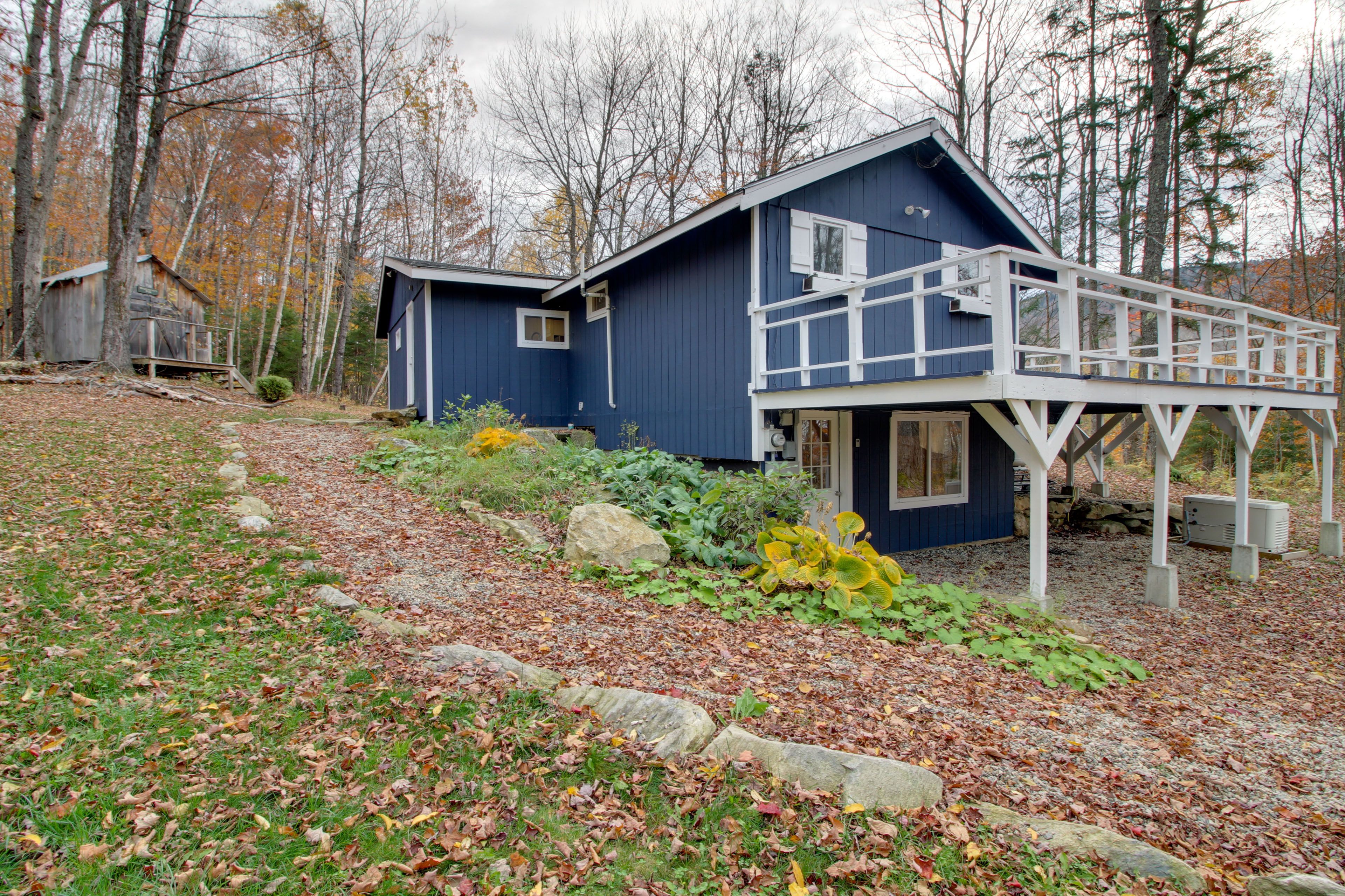 Cabin Exterior | Parking | Driveway (4 Vehicles) | RV/Trailer Parking Available