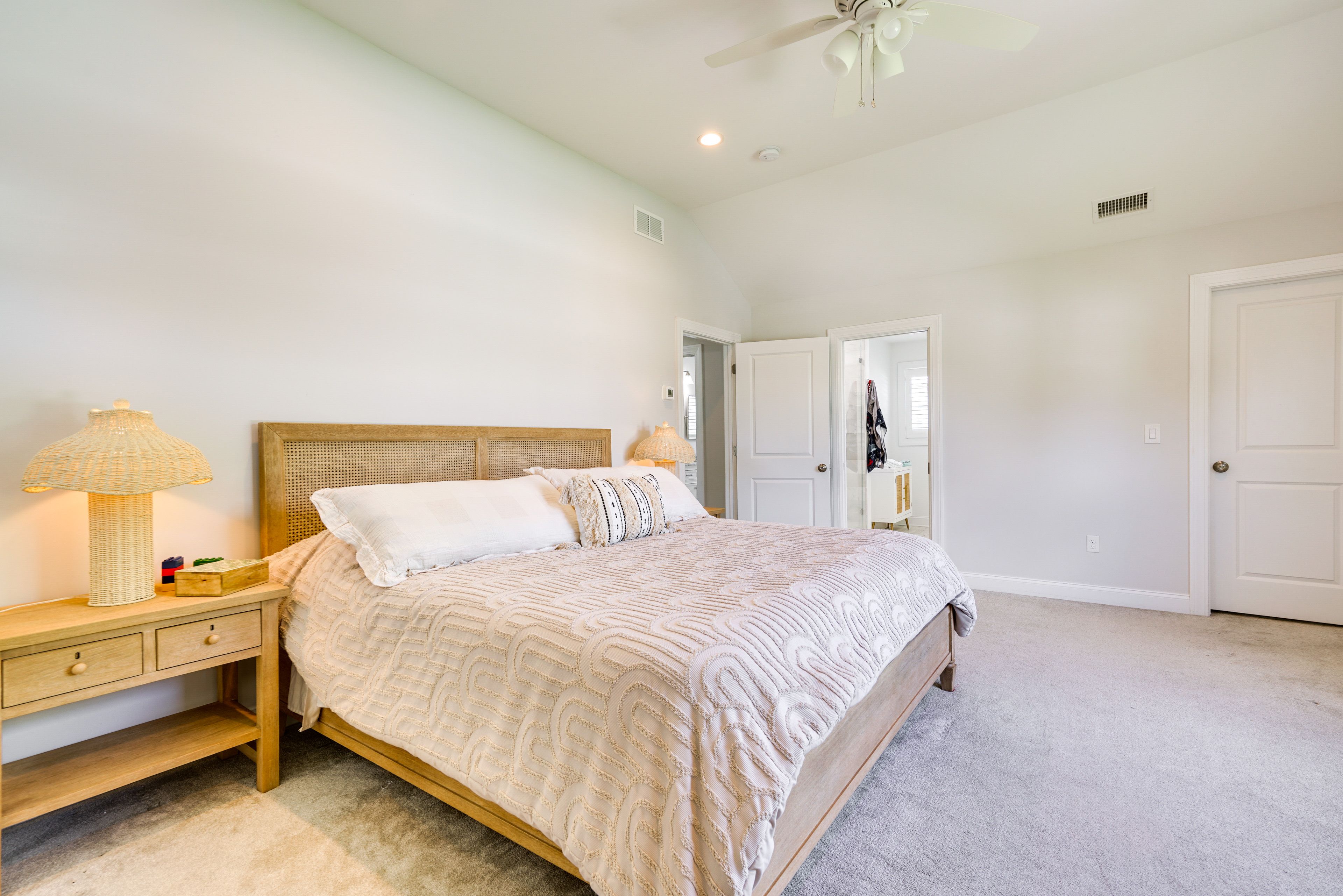 Bedroom 1 | 2nd Floor | King Bed | Linens