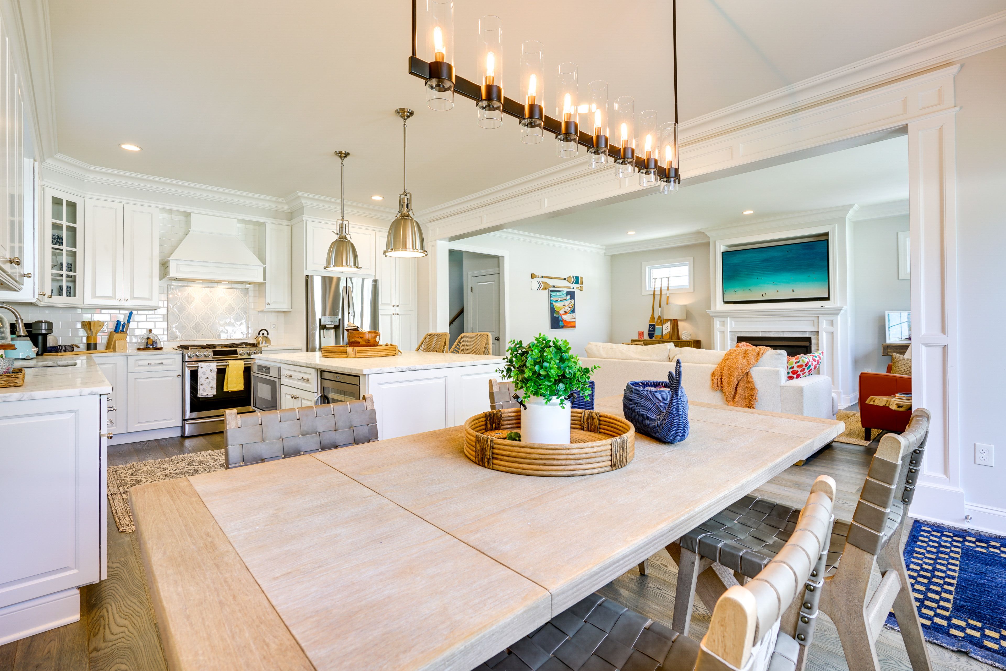 Kitchen | Dining Area