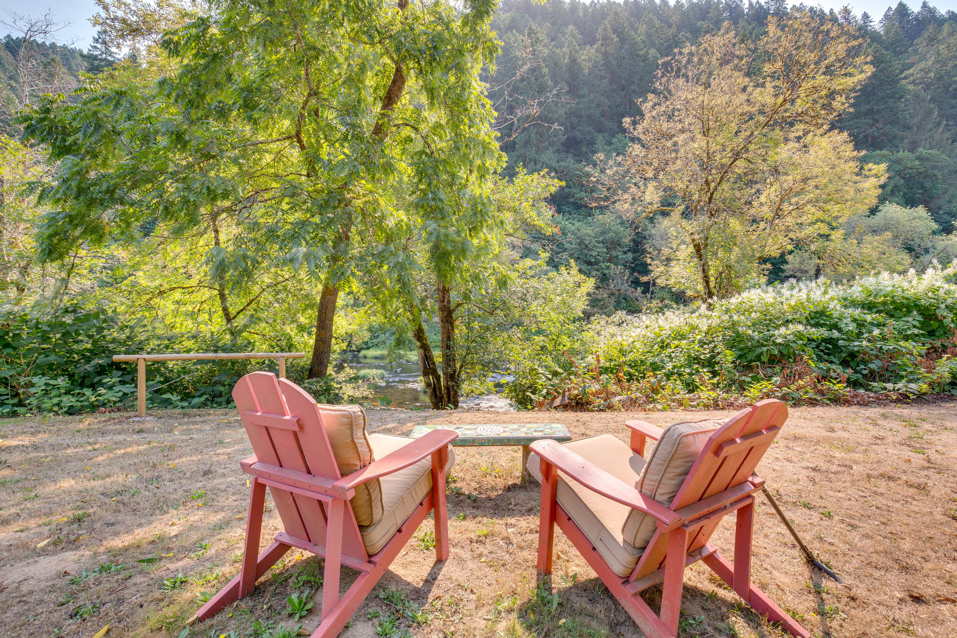 Wooded Yard | Lounge Seating