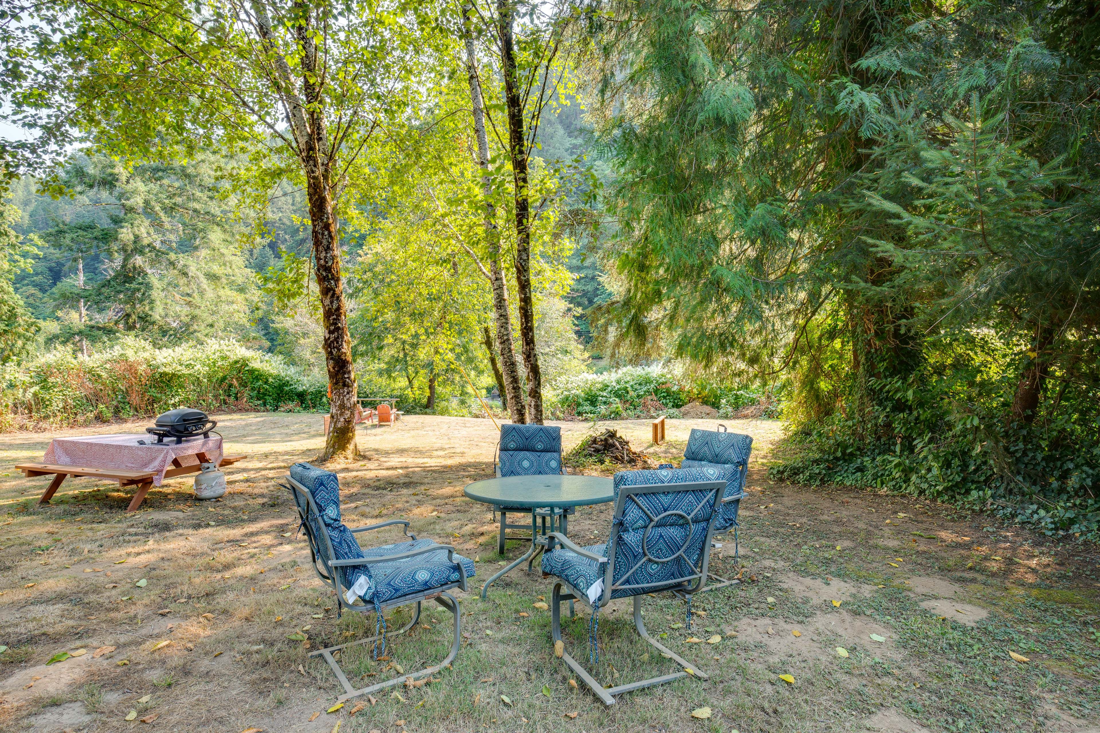 Dining Areas | Grill