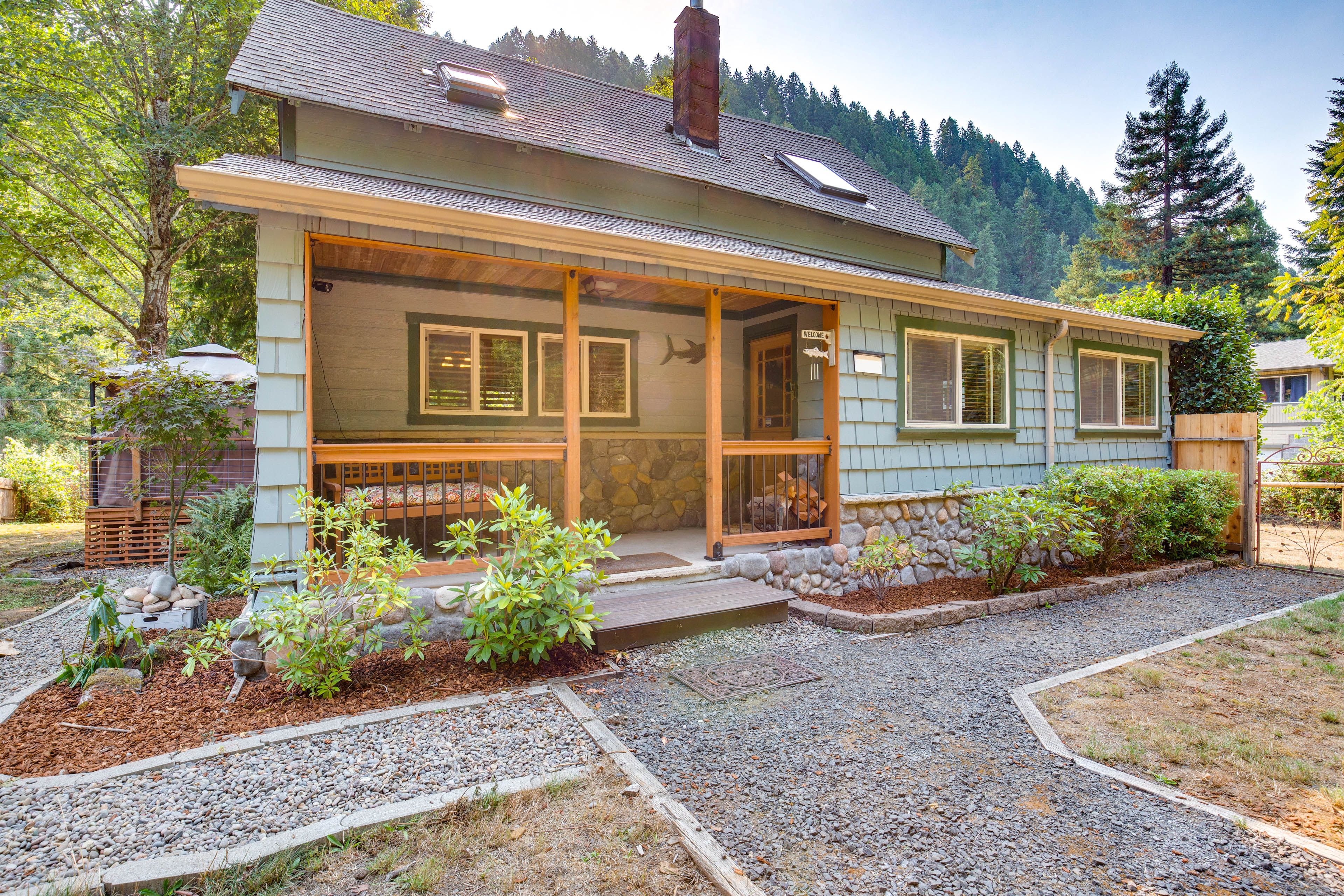 Home Exterior | Driveway Parking (2 Vehicles) | RV/Trailer Parking