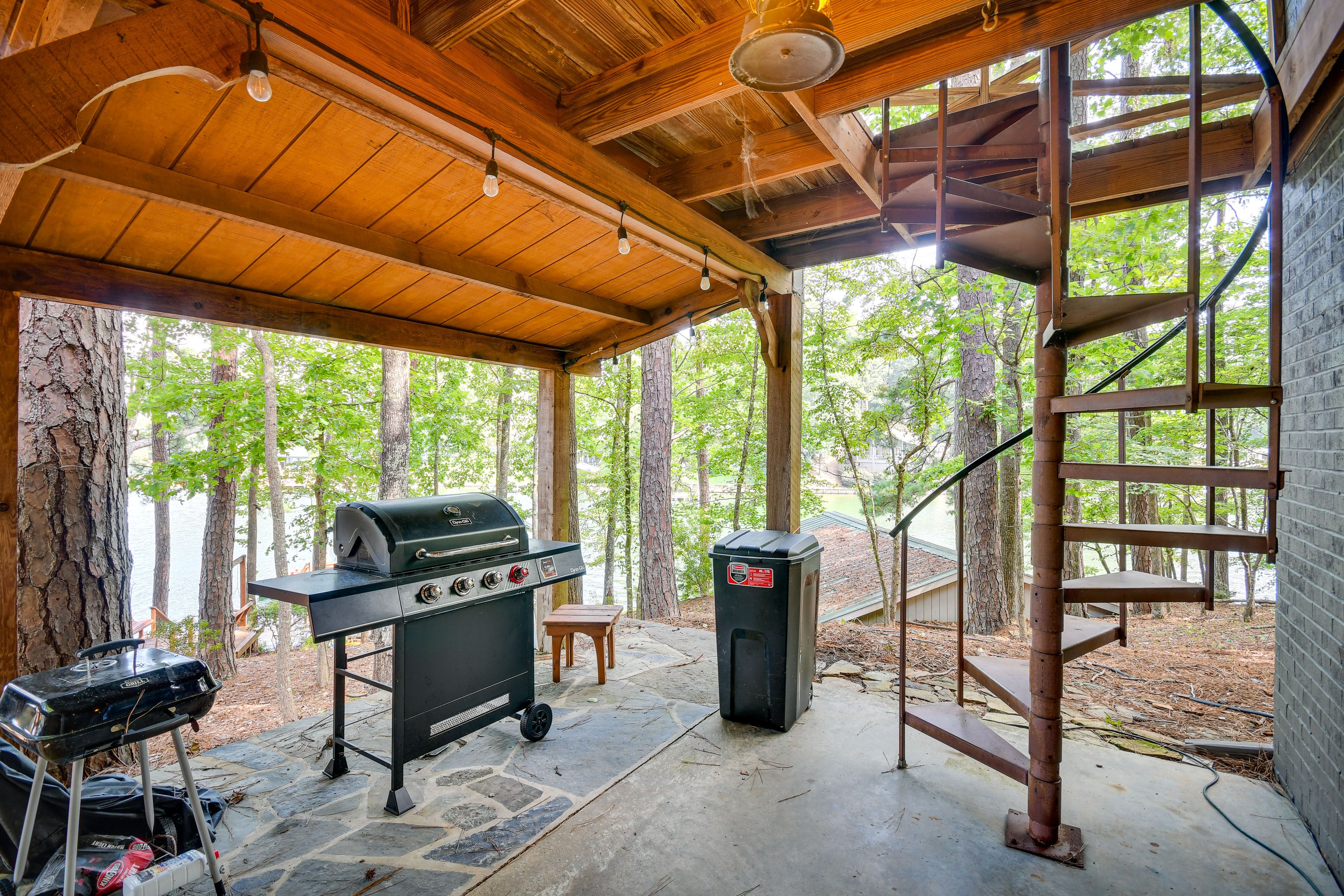 Patio | Gas Grill | Charcoal Grill