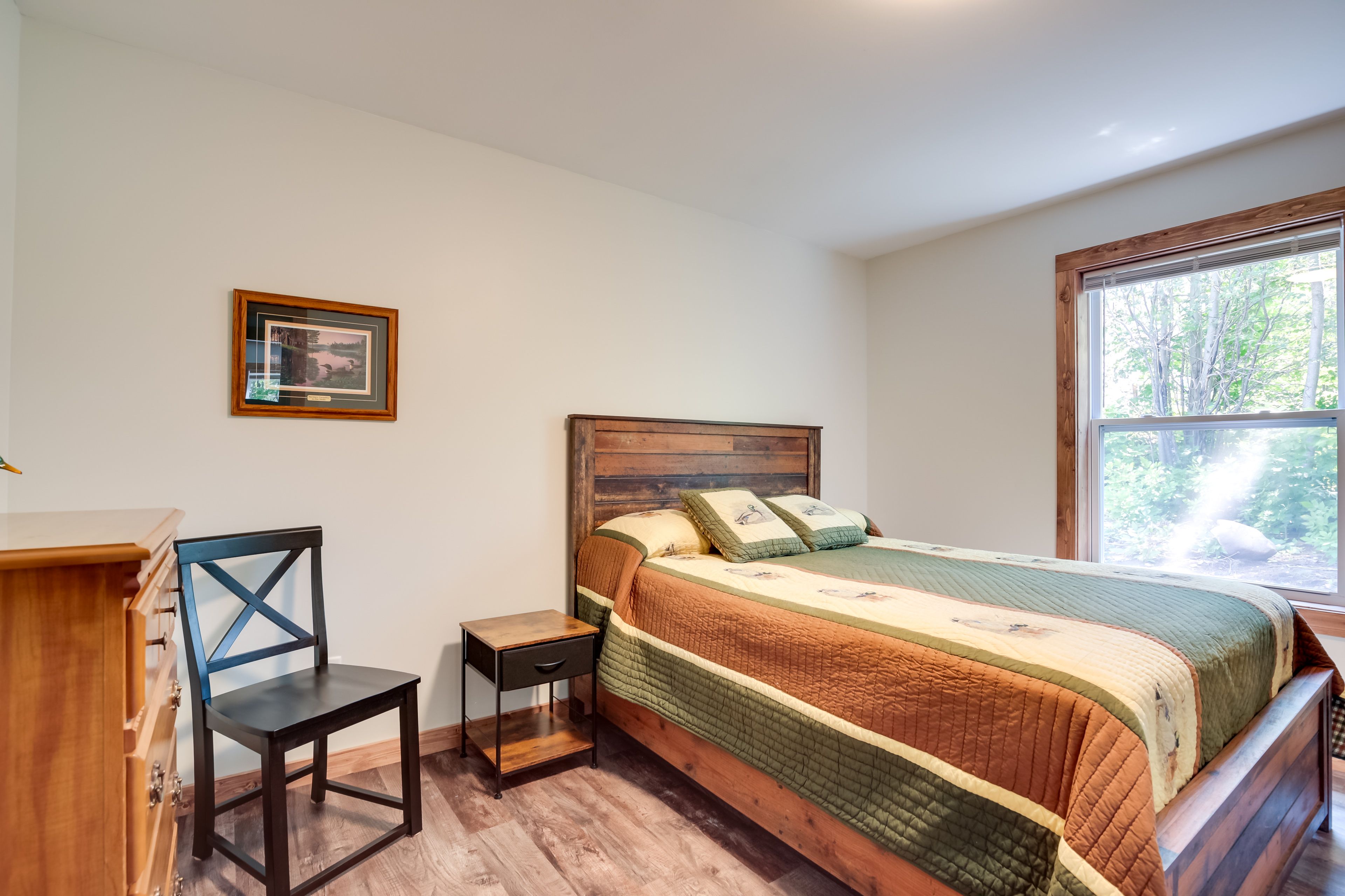 Bedroom 2 | Queen Bed | Hangers