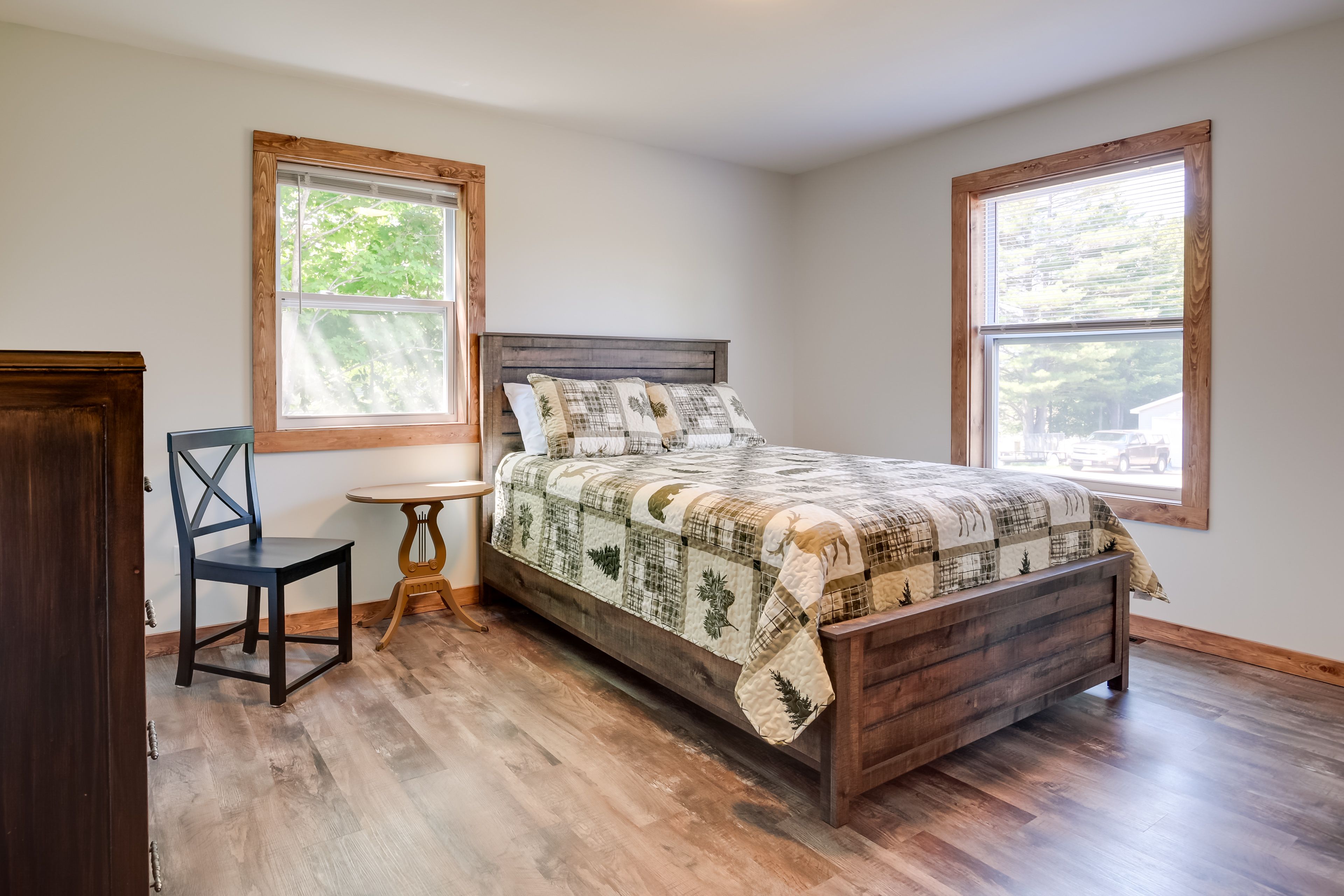 Bedroom 1 | Queen Bed | Linens Provided | En-Suite Bathroom