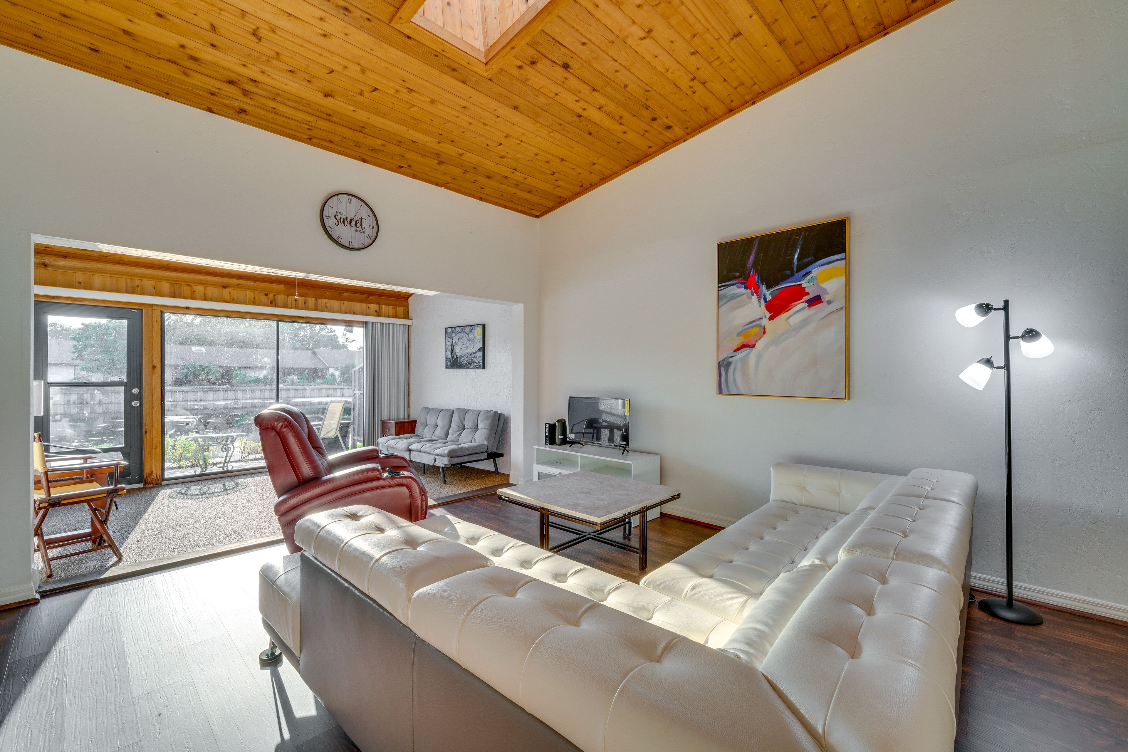 Haines City Vacation Rental | 2BR | 2BA | 1,450 Sq Ft | 1 Step to Enter