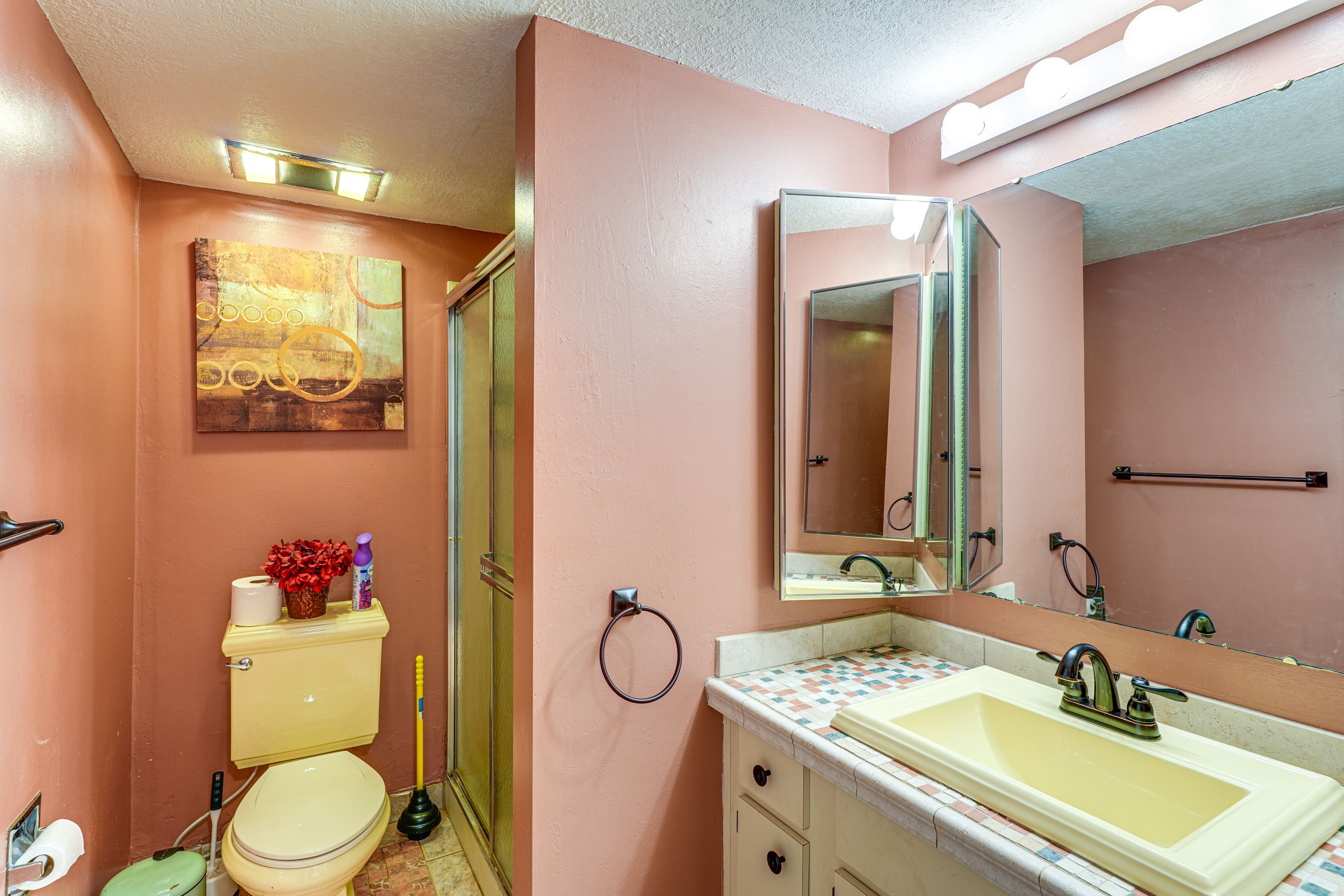 Full Bathroom