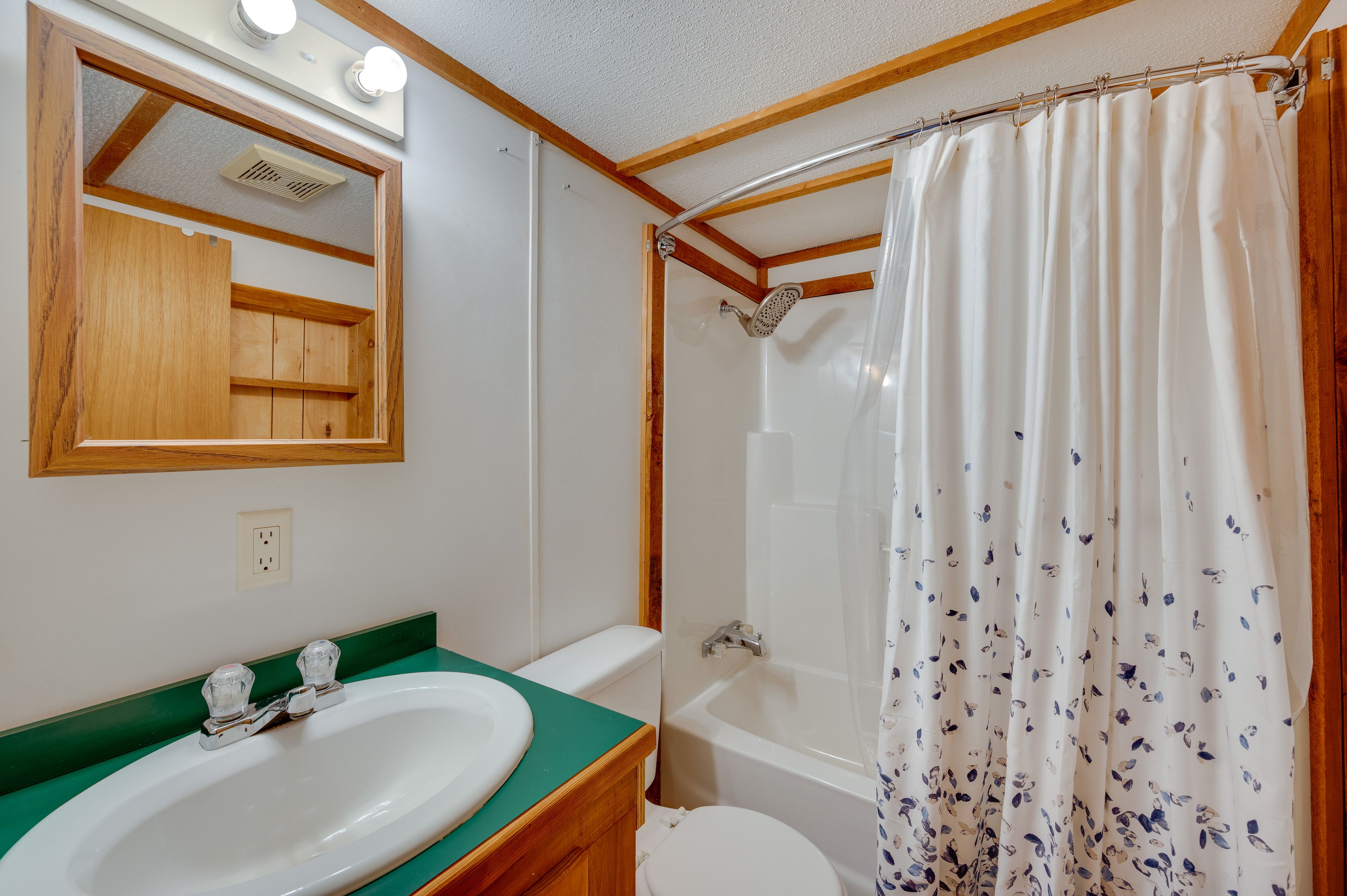 Bathroom | Complimentary Toiletries