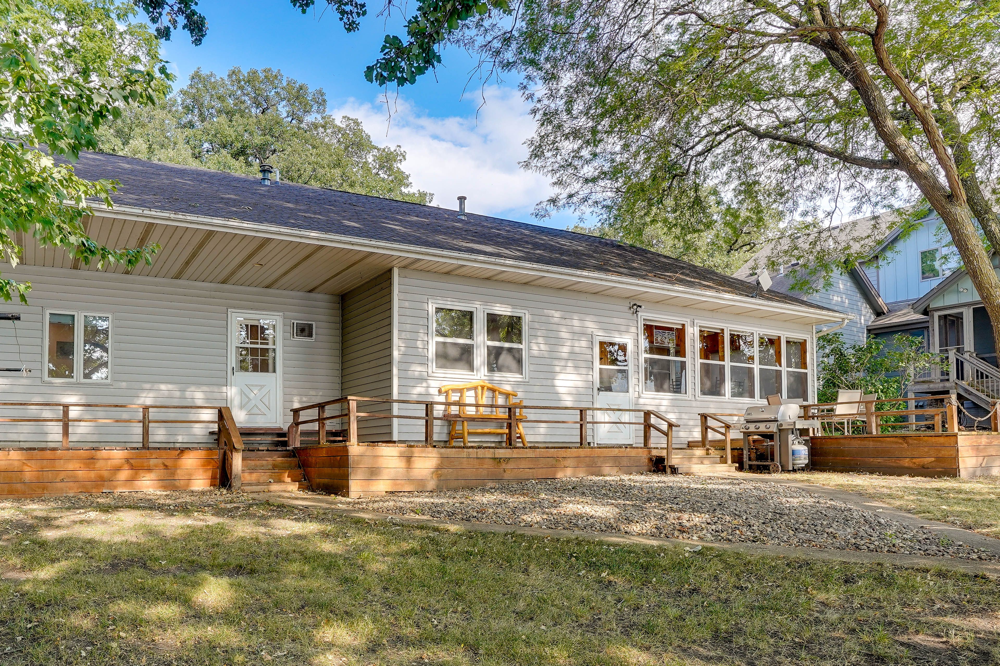 Spirit Lake Vacation Rental | 3BR | 2BA | 1,385 Sq Ft | Stairs Required