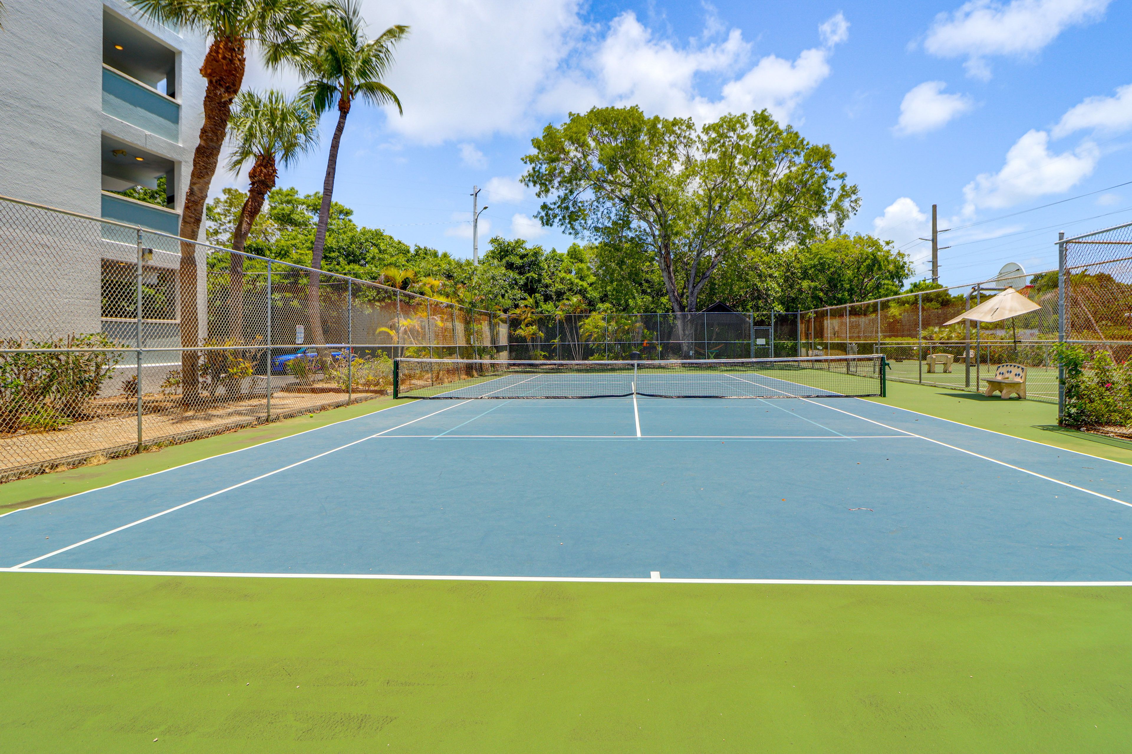 Moon Bay Condos | Community Amenities