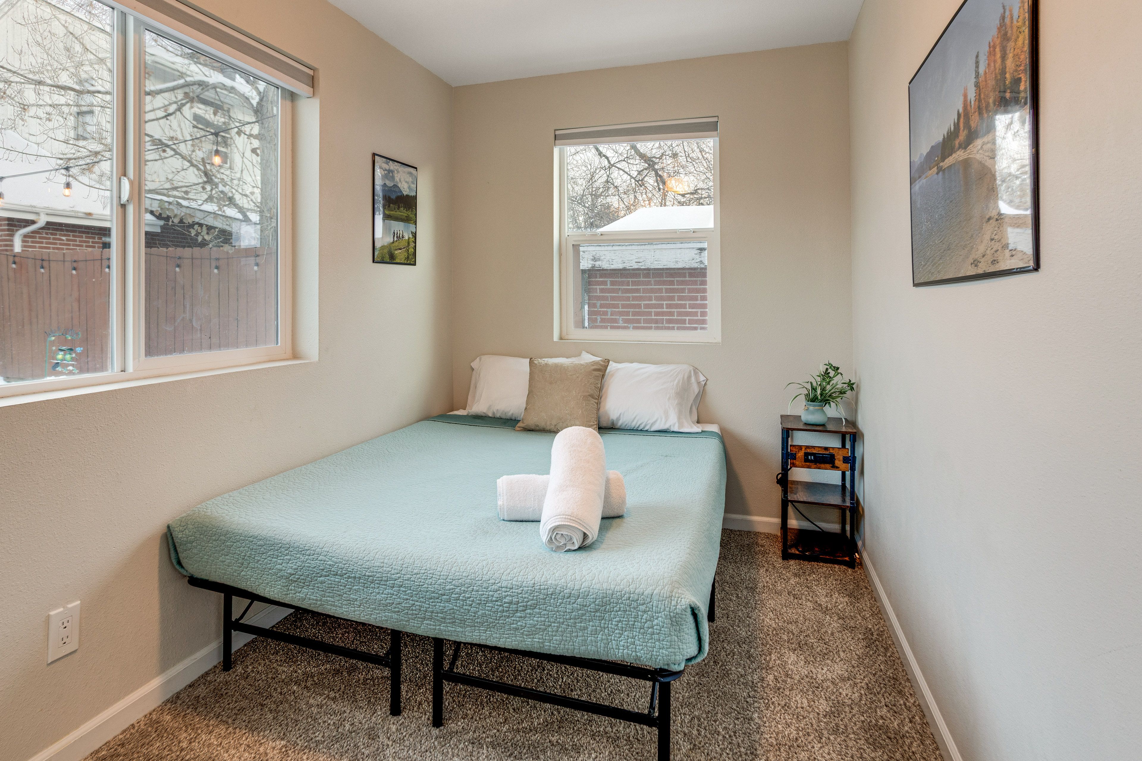 Bedroom 2 | Queen Bed