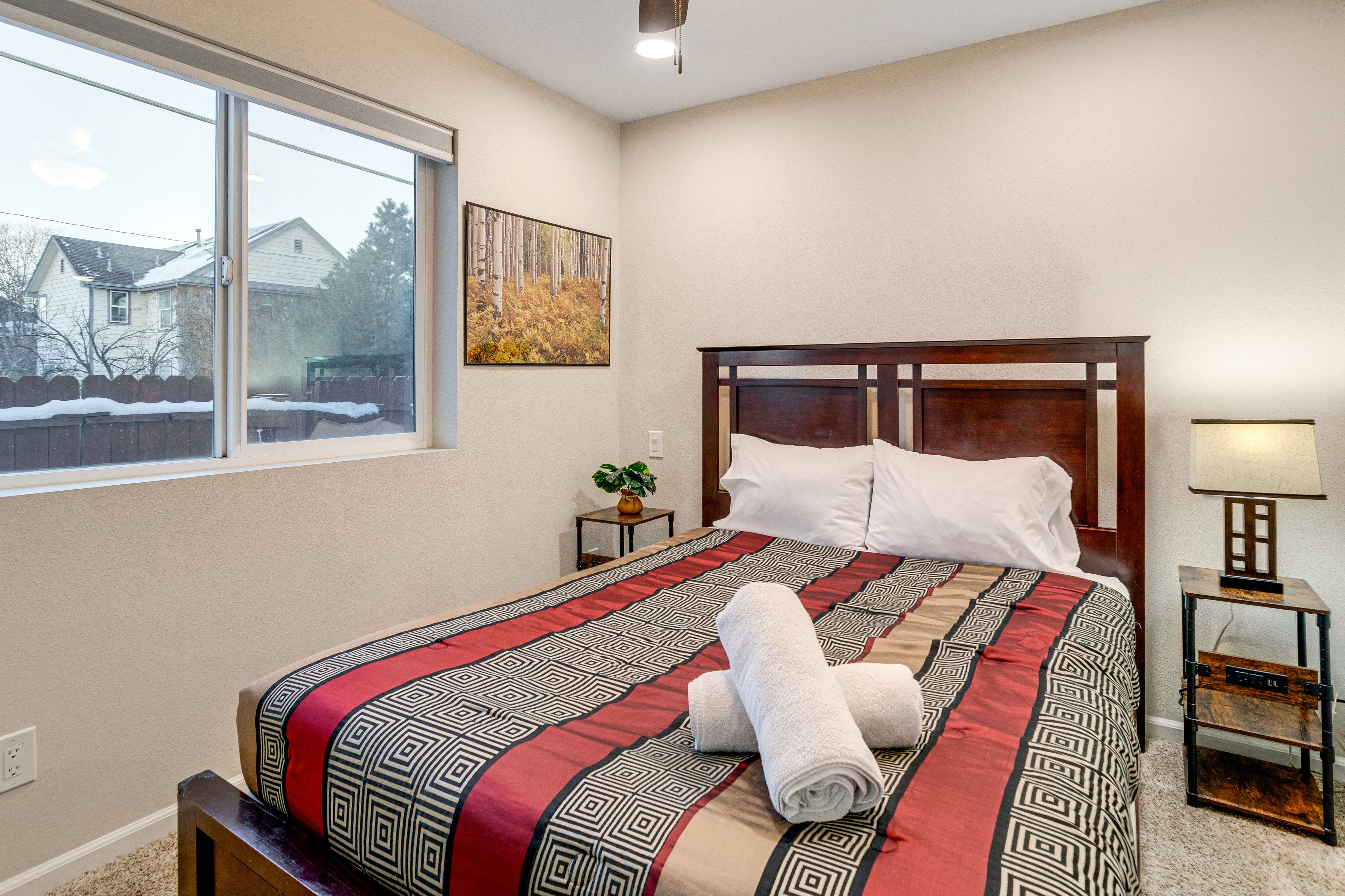 Bedroom 3 | Queen Bed