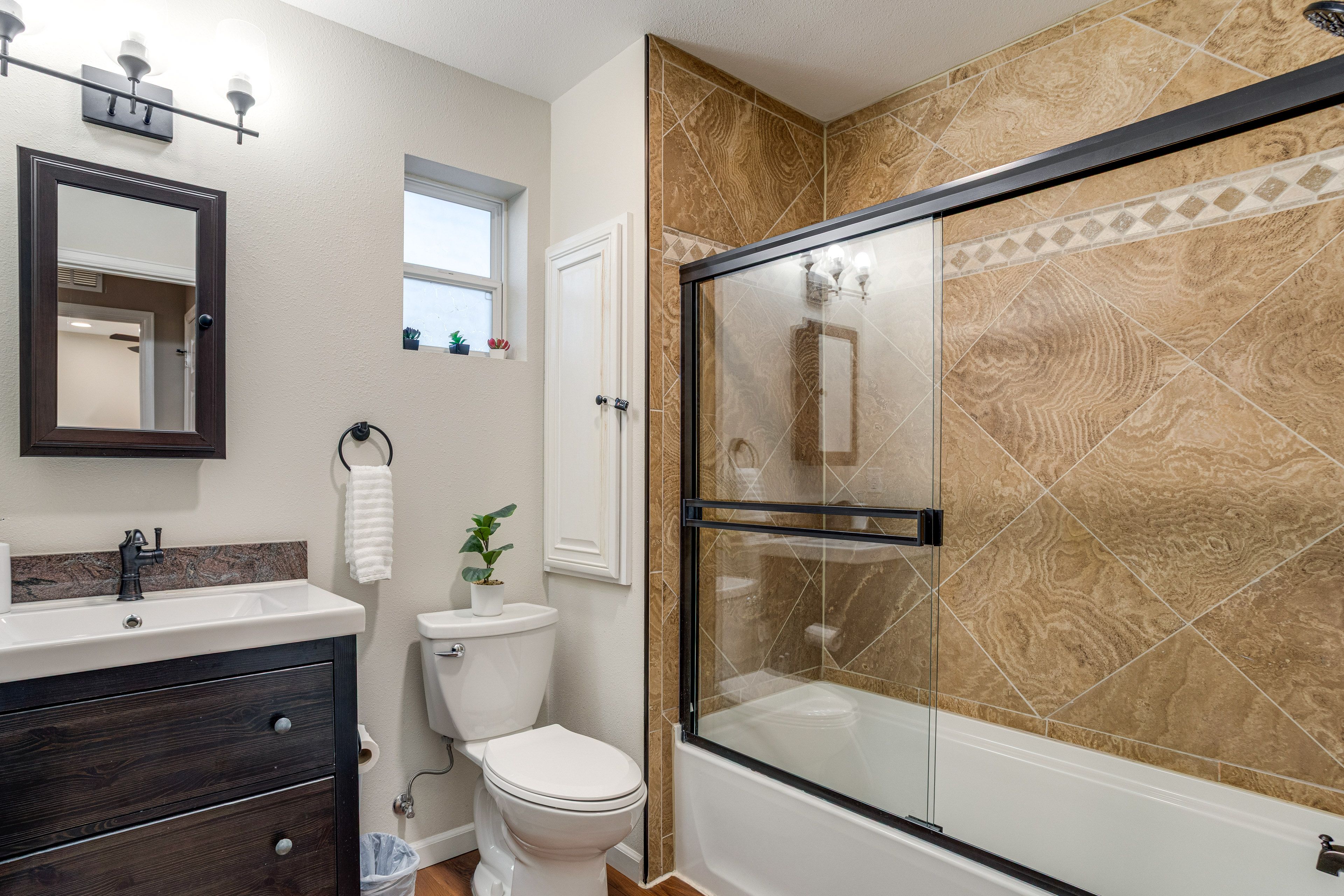 Full Bath | Towels | Hair Dryer