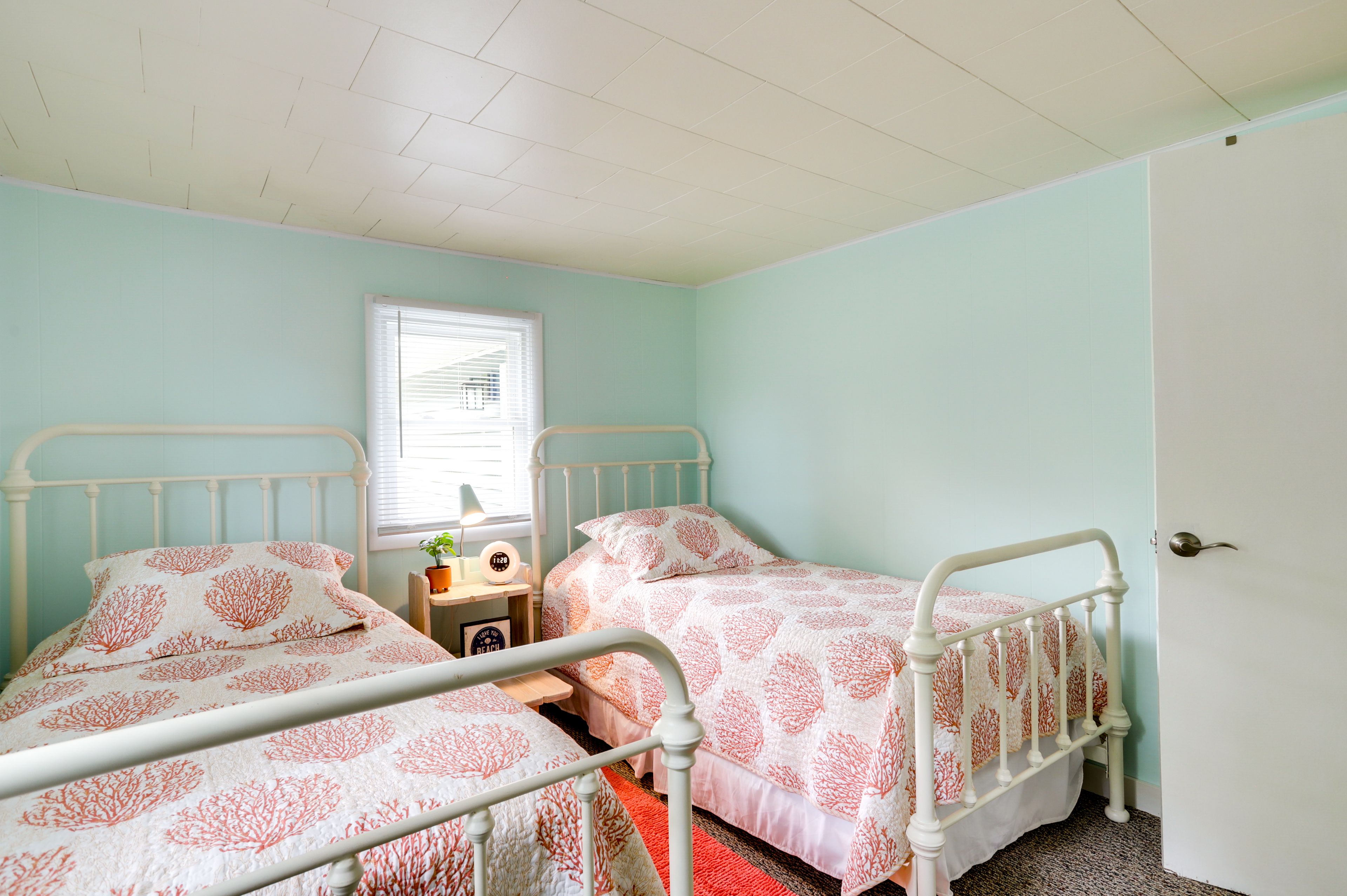 Bedroom 2 | 2 Twin Beds