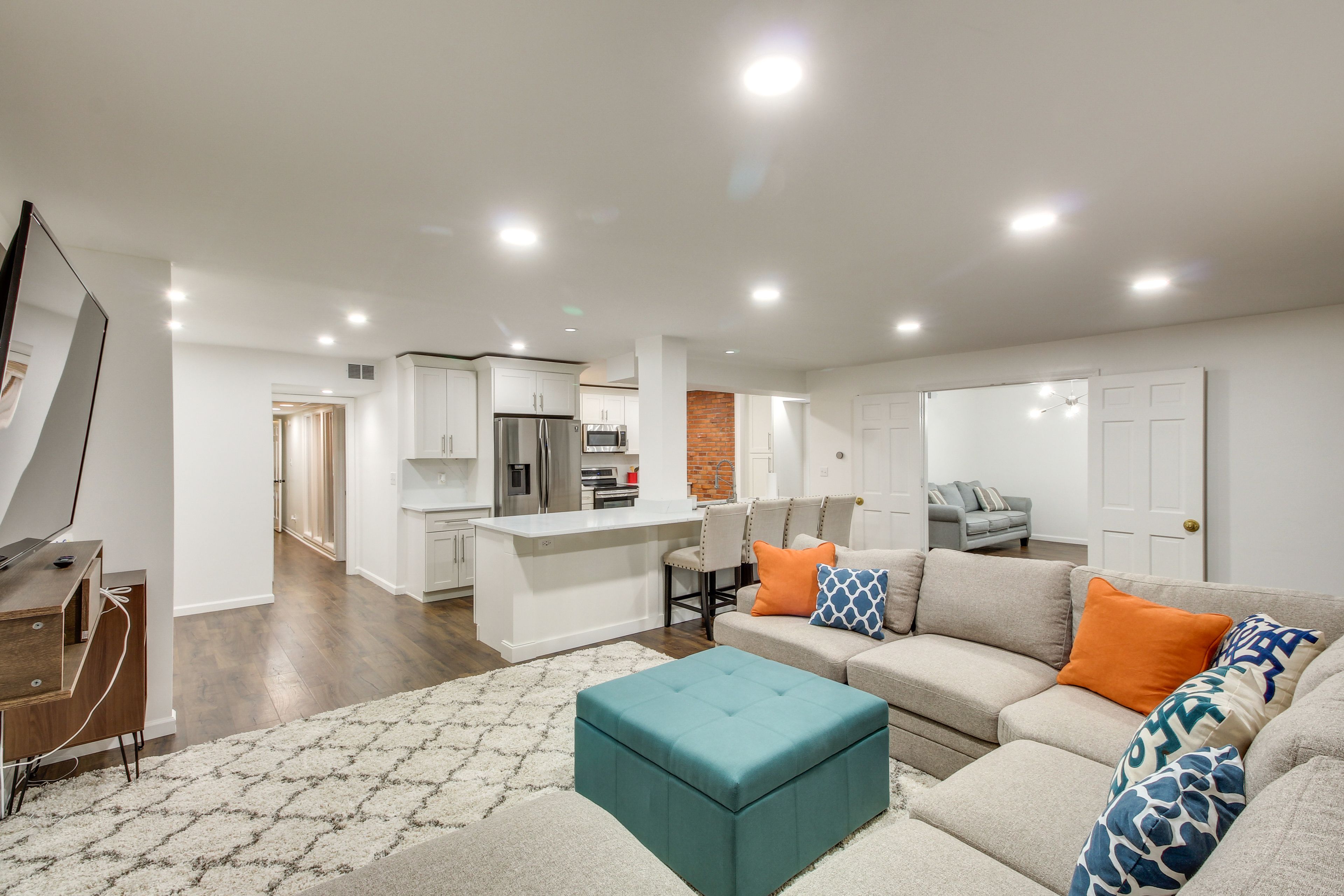 Kansas City Vacation Rental | 2BR | 2.5BA | 1,800 Sq Ft | Stairs Required