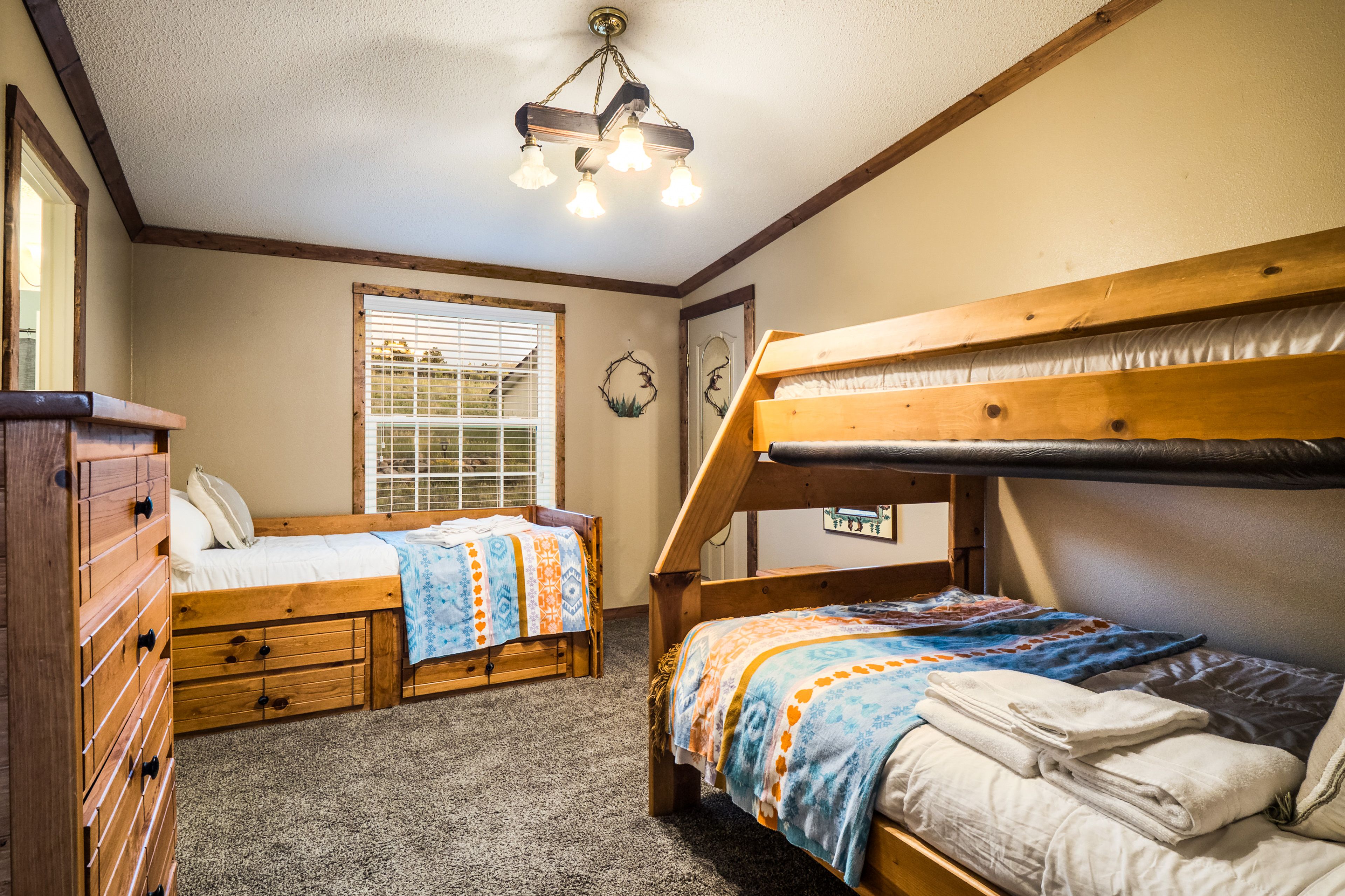 Bedroom 4 | Twin/Full Bunk Bed | Twin Bed w/ Twin Trundle