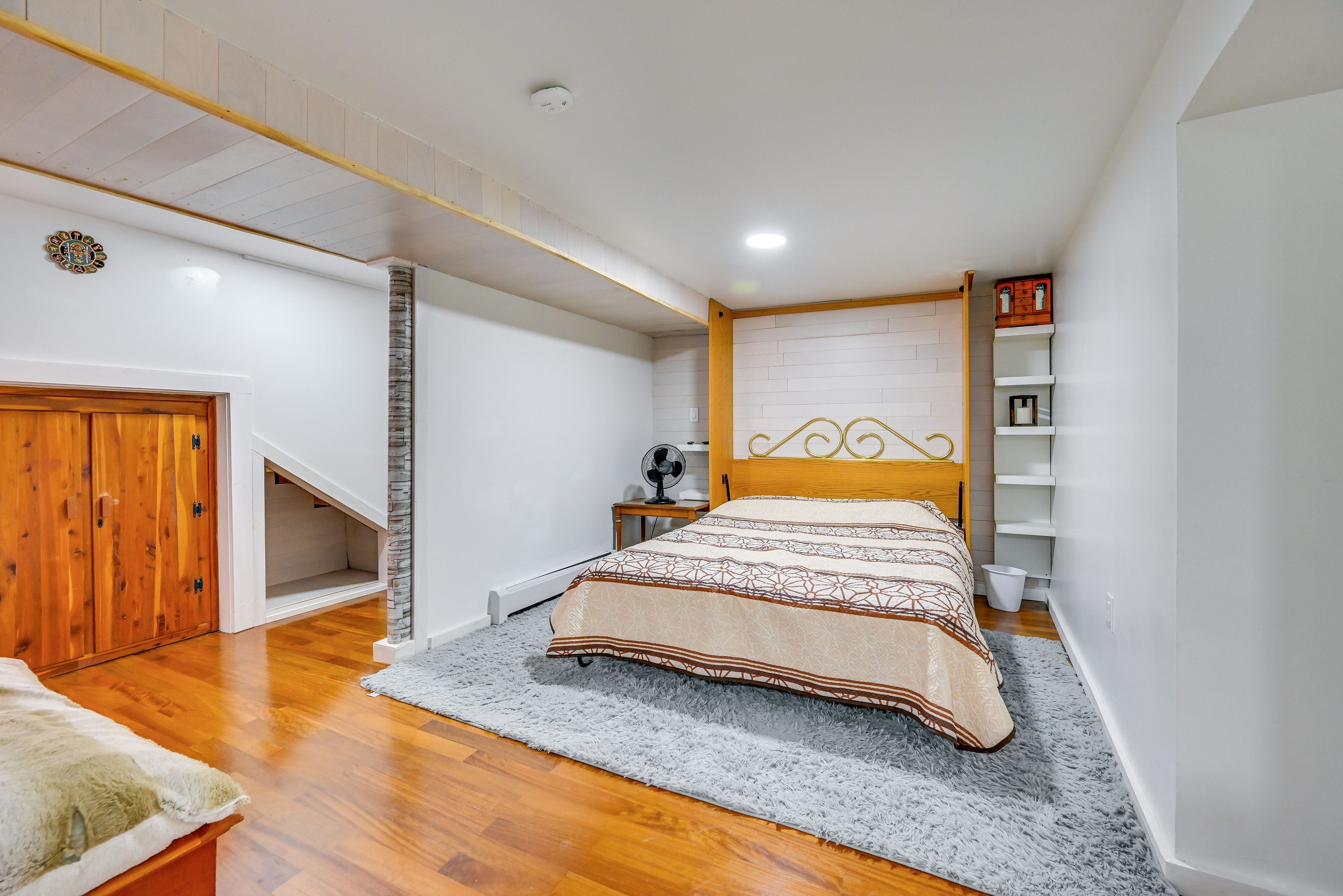 Studio | Queen Bed | Queen Air Mattress | Basement Unit