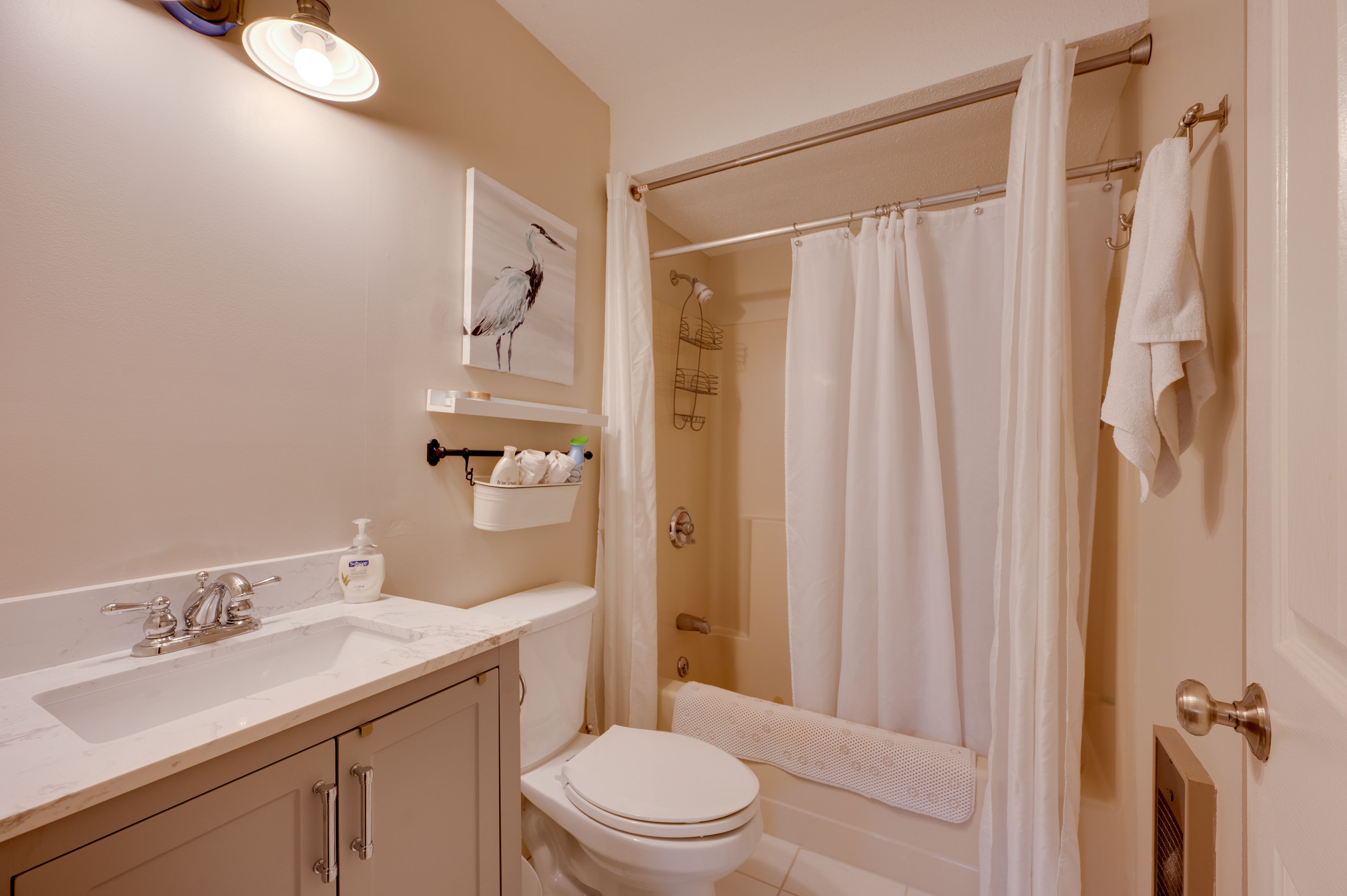 Full Bathroom