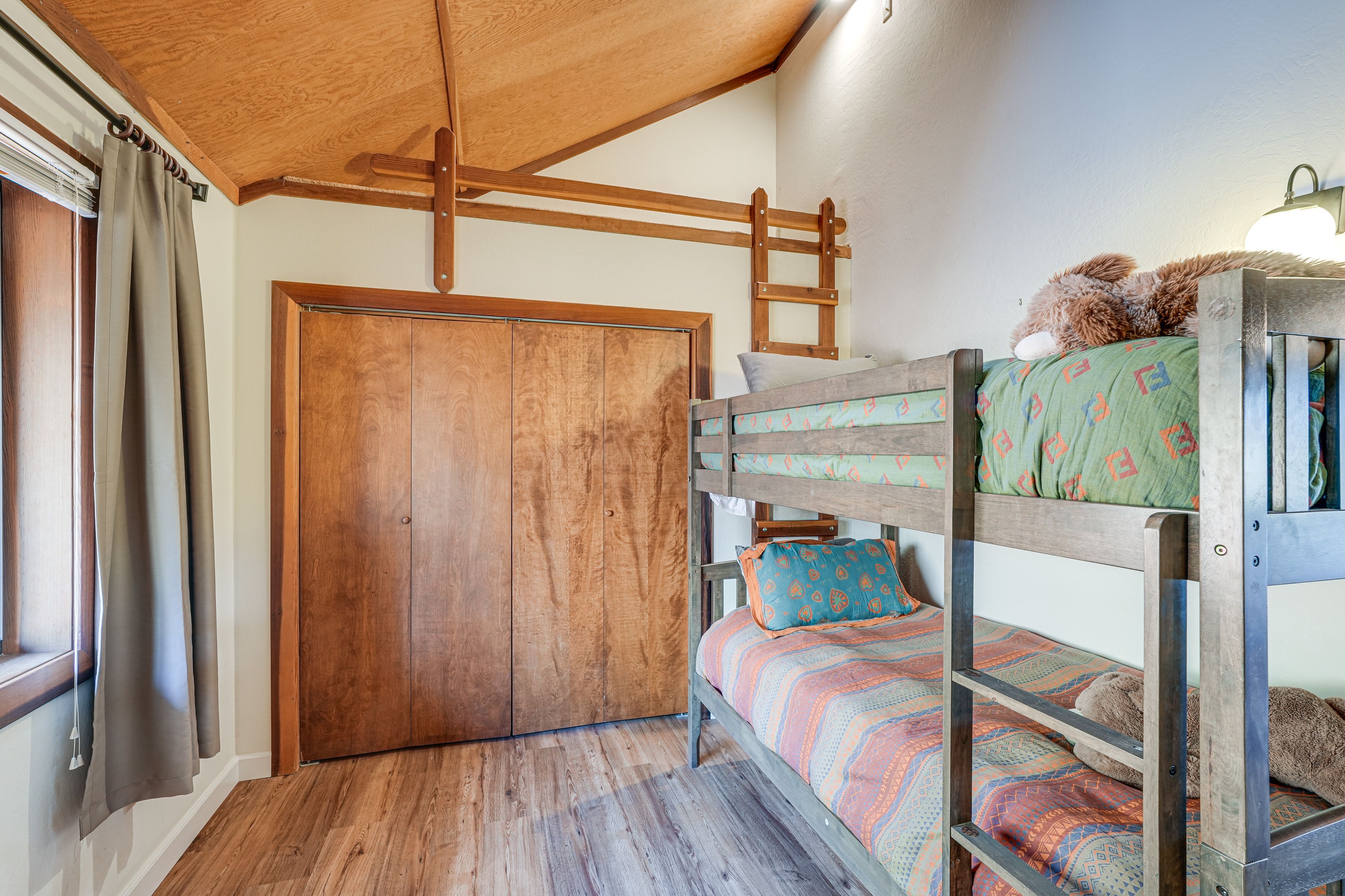 Bedroom 3 | Twin Bunk Bed
