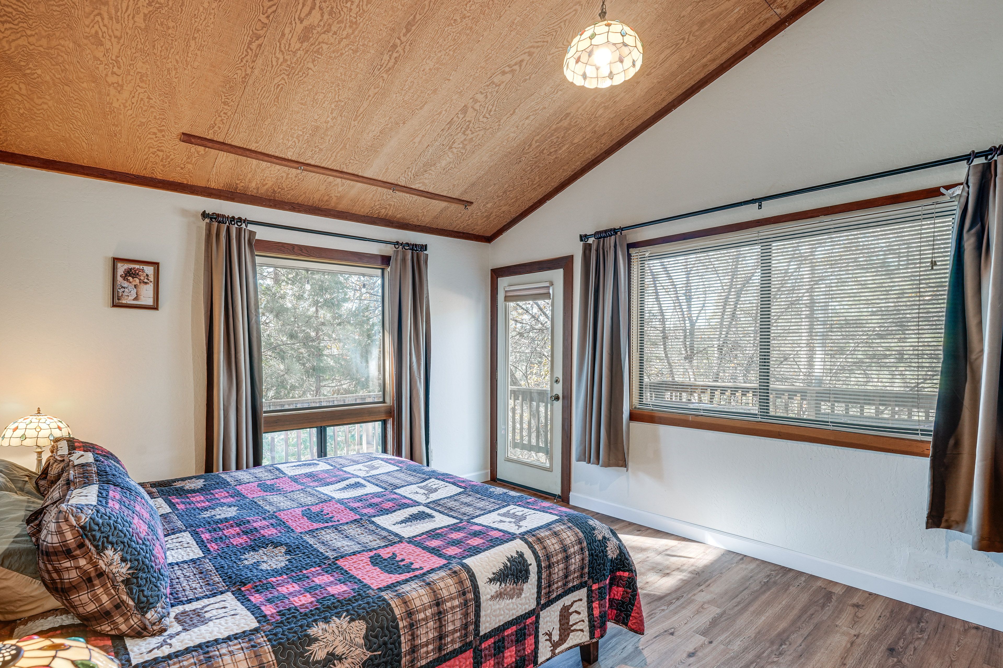 Bedroom 1 | King Bed | Linens Provided