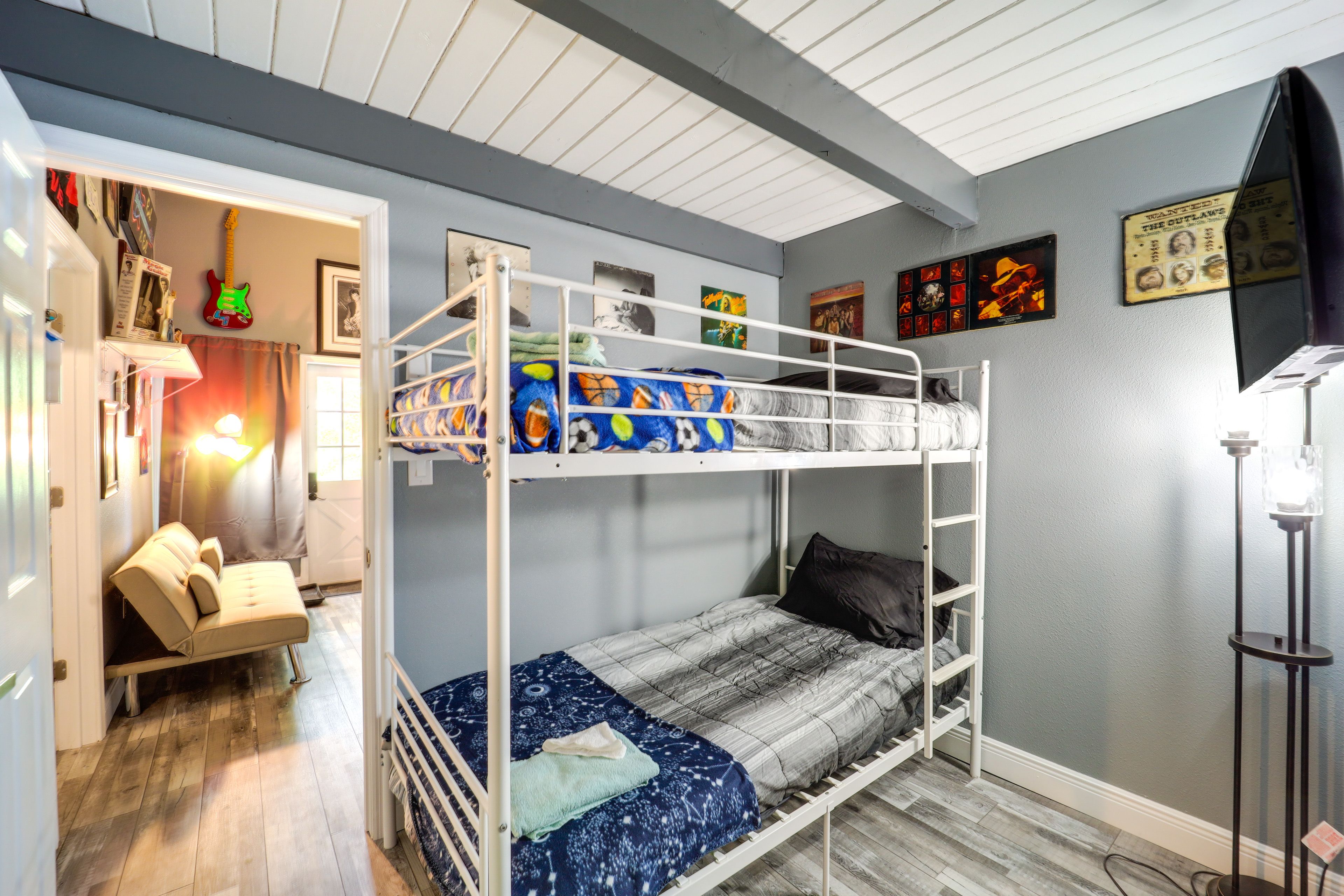 Bedroom 3 | Twin Bunk Bed | Smart TV