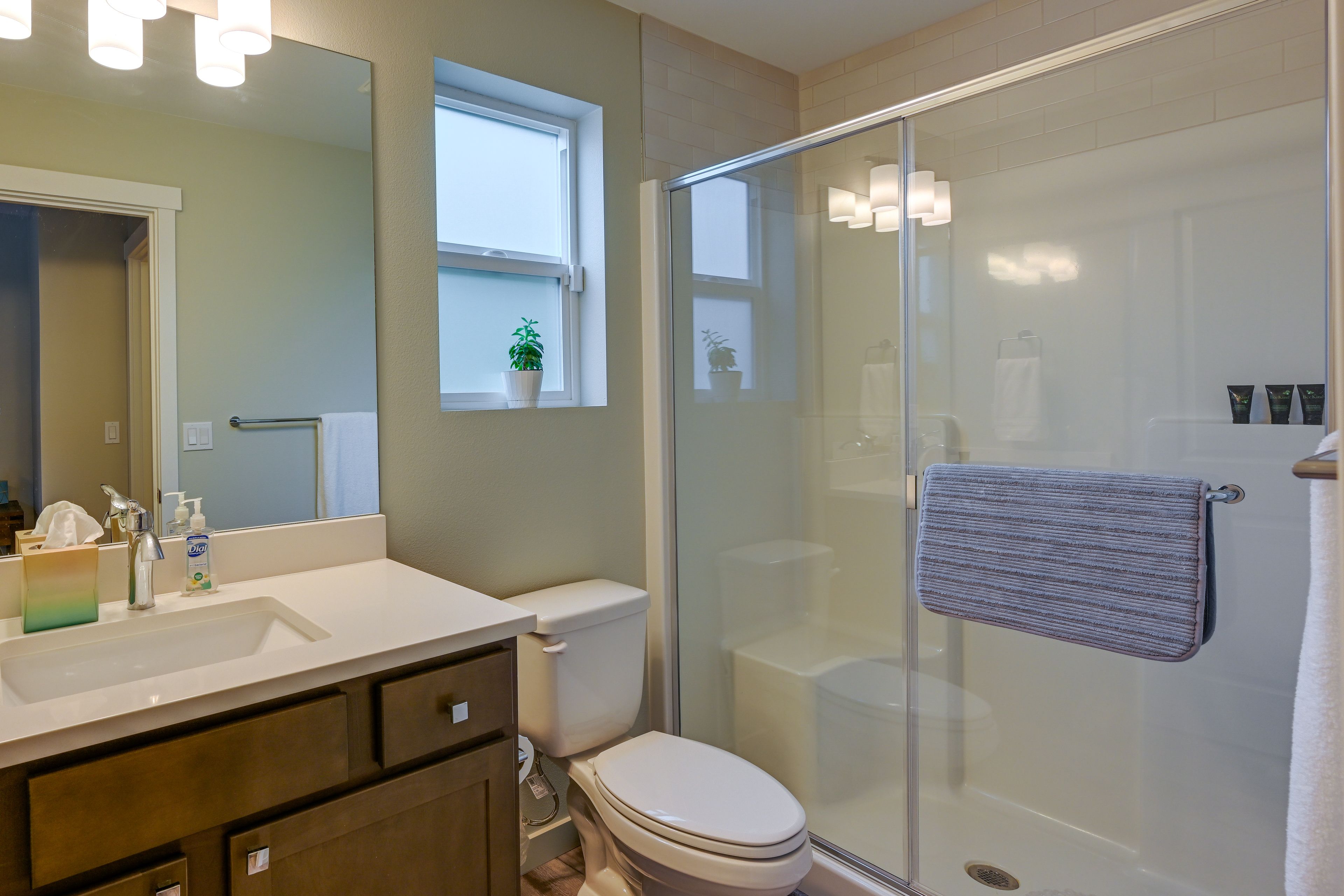 Full Bathroom | Iron & Board