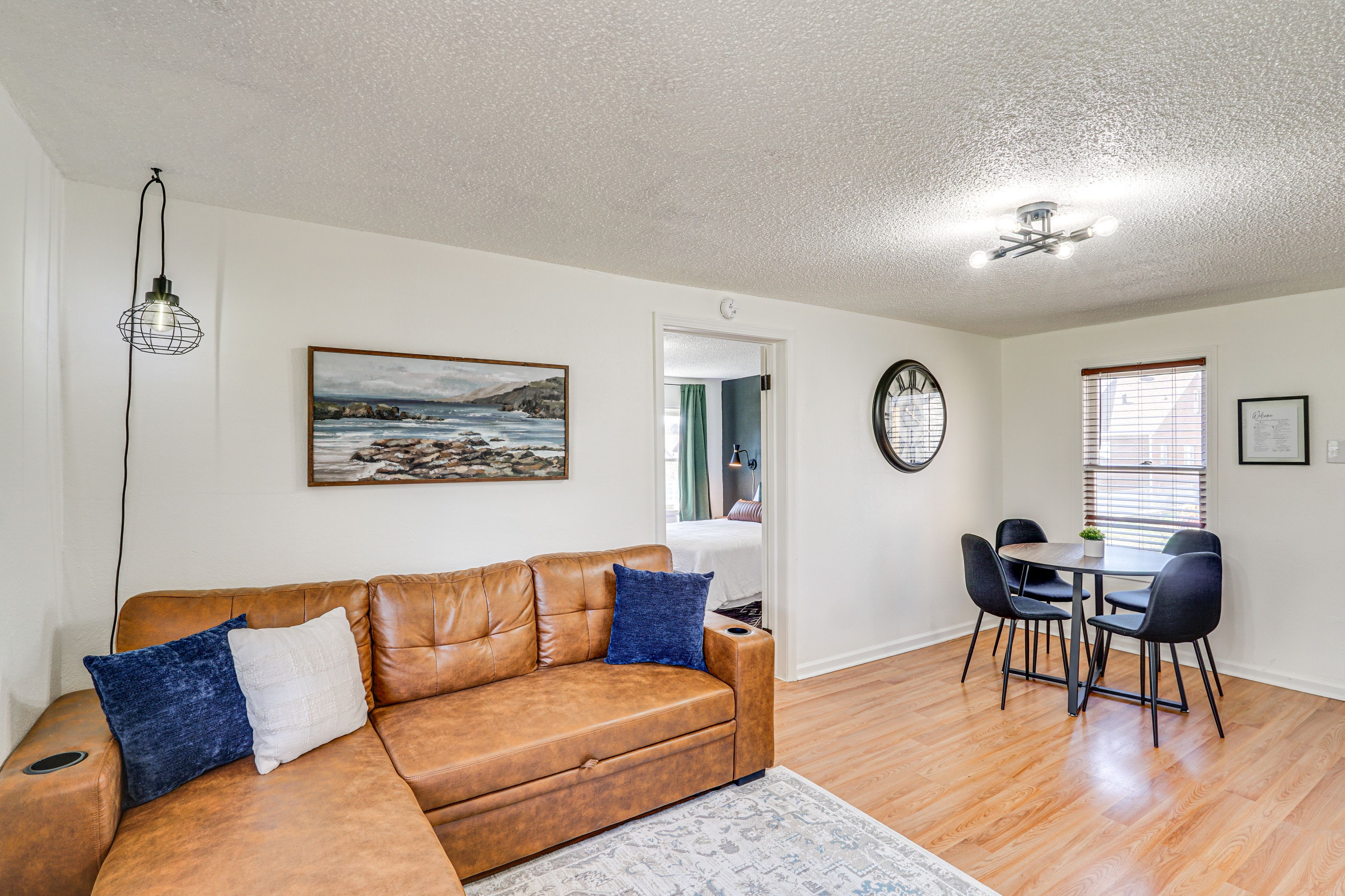 Jefferson City Vacation Rental | 1BR | 1BA | 585 Sq Ft | 1 Step to Enter