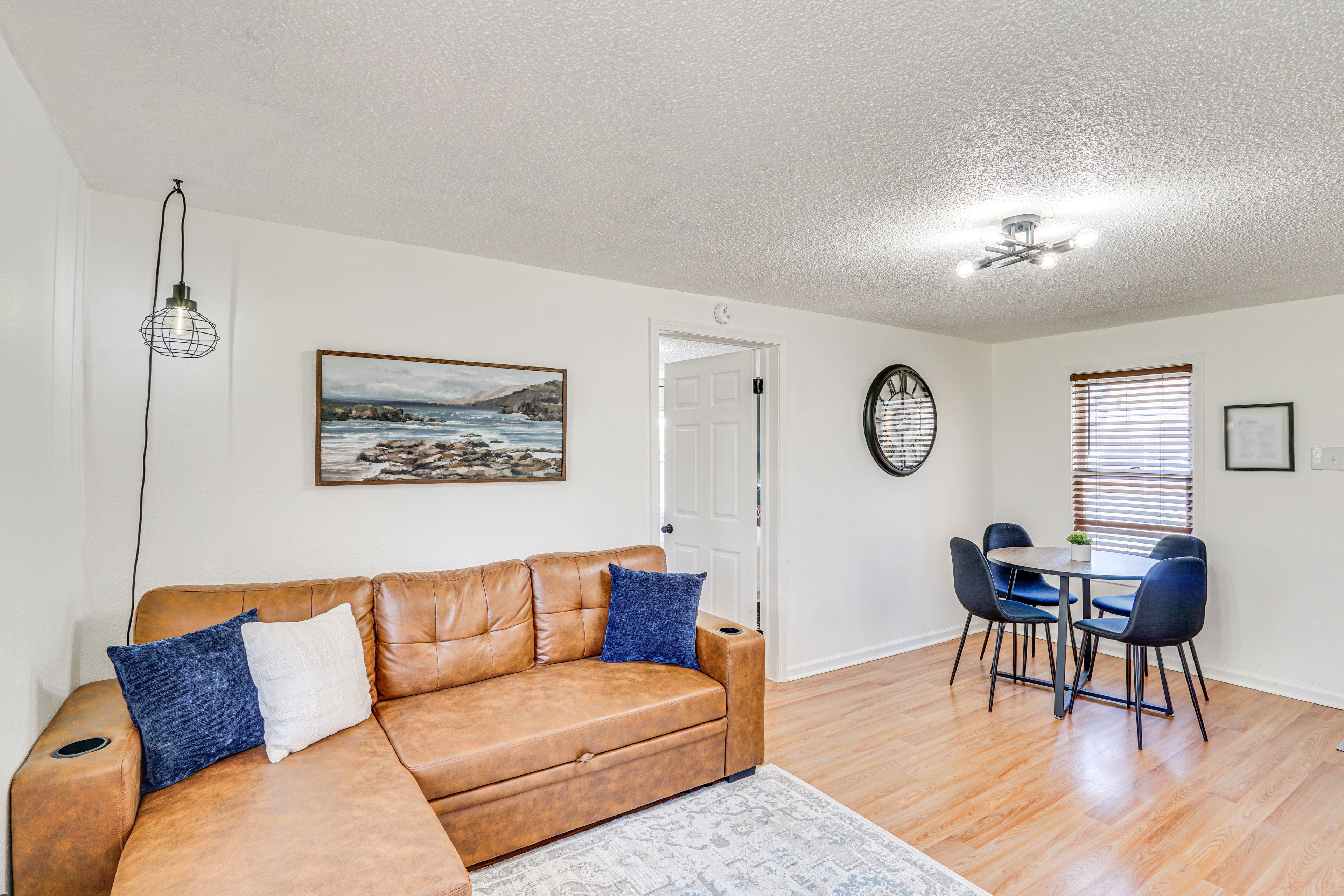 Living Room | Full Sleeper Sofa | Central Heat | Free WiFi | Smart TV