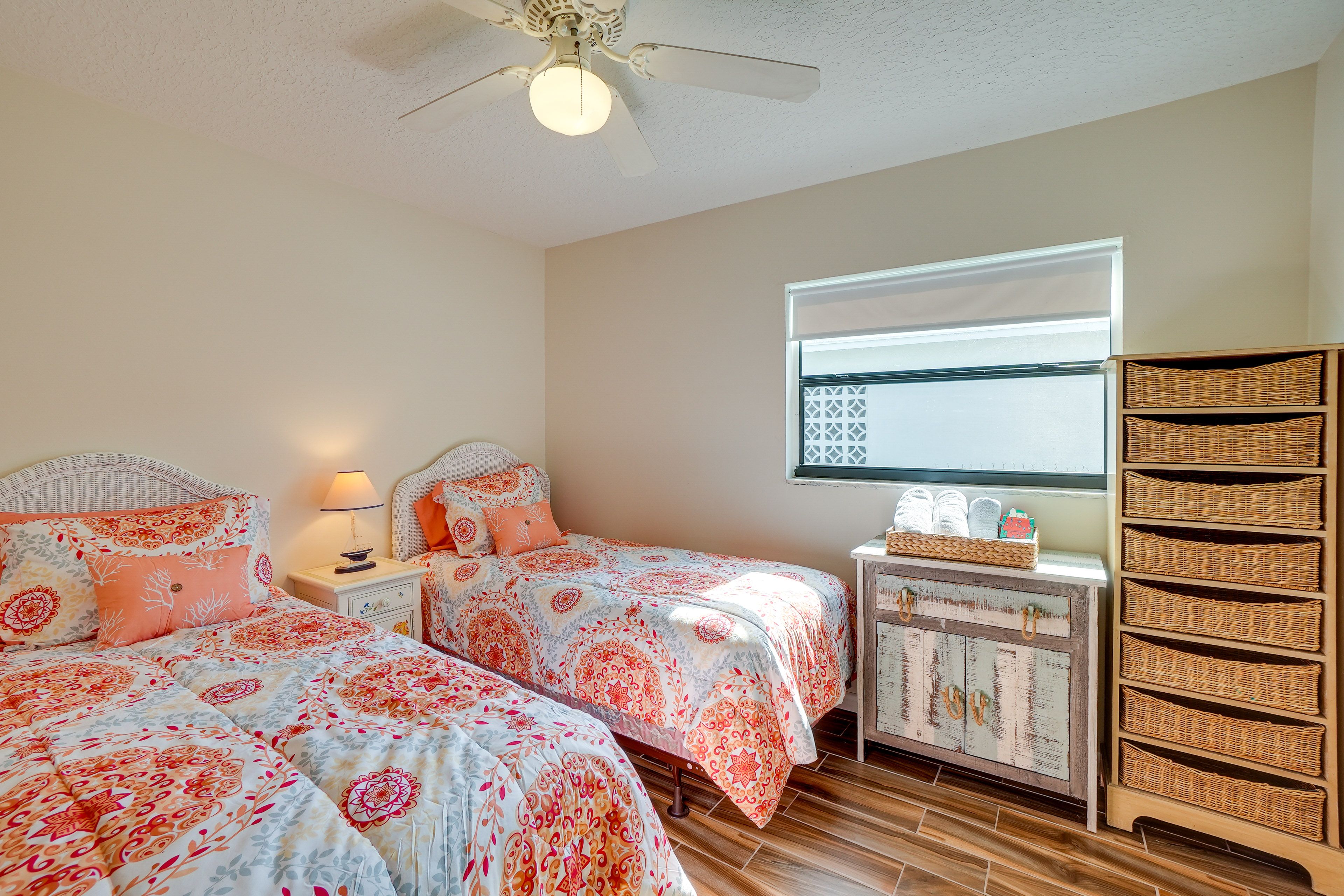 Bedroom 2 | 2 Twin Beds