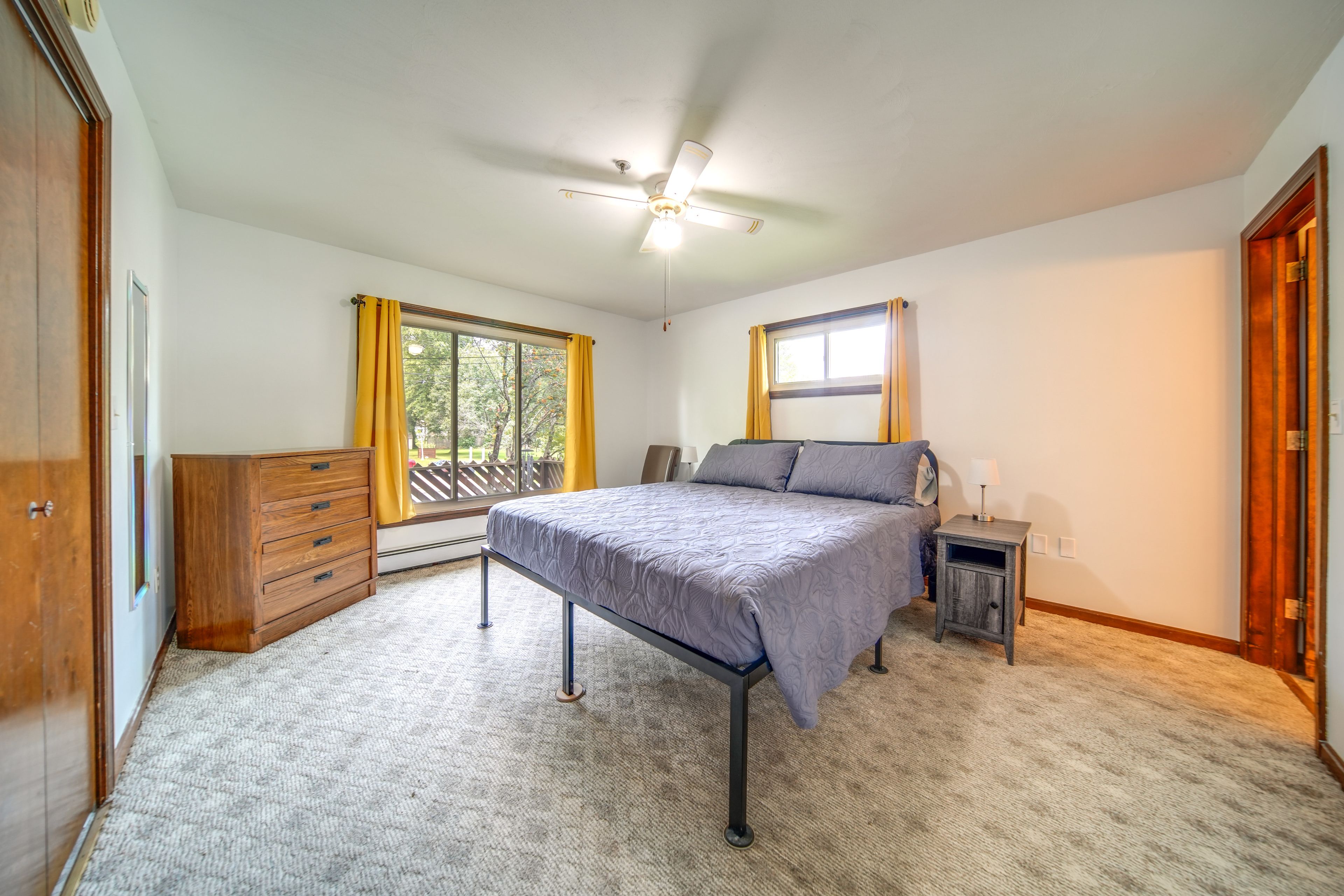 Bedroom 2 | King Bed