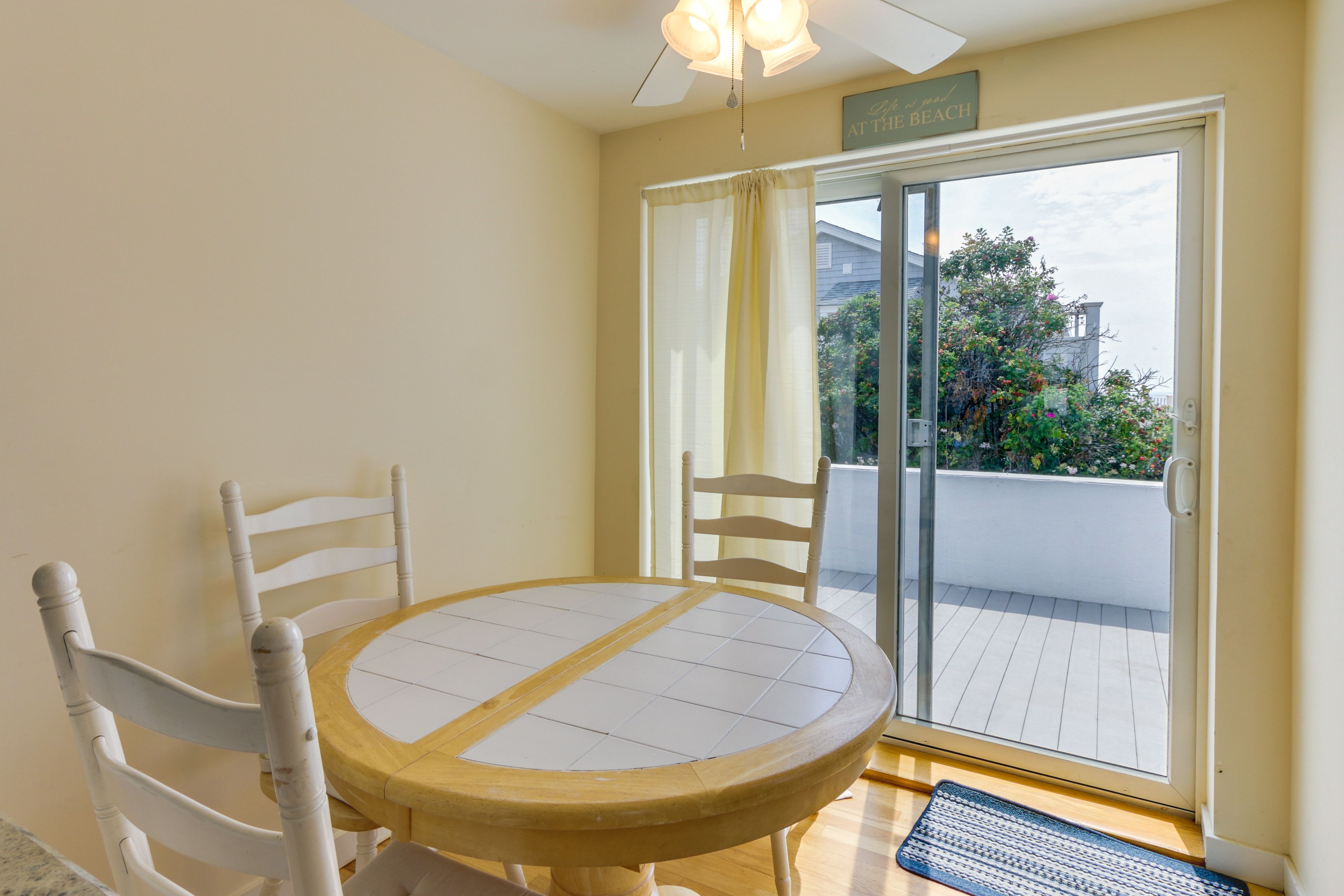 Dining Room | Dishware/Flatware