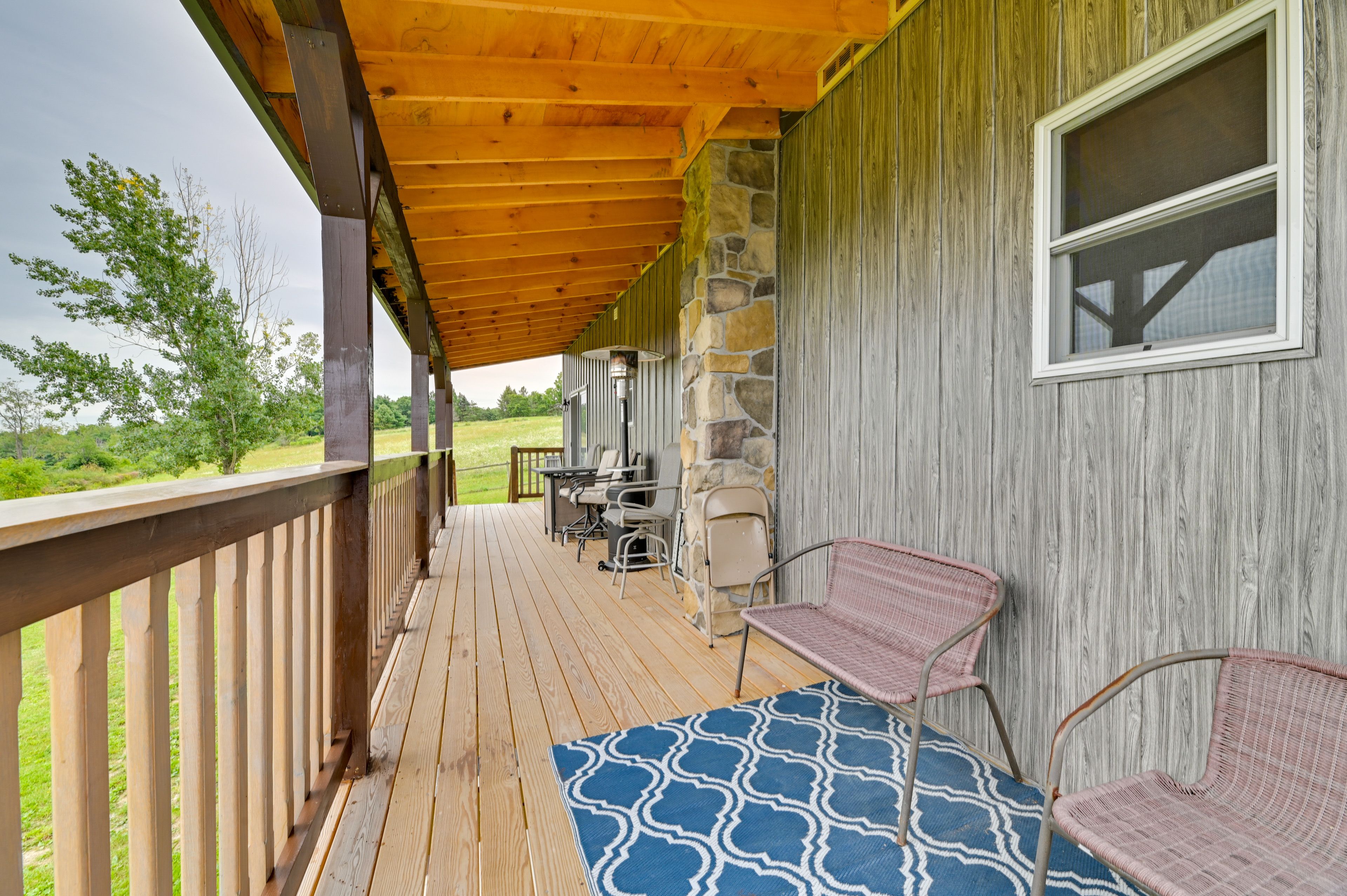 Furnished Deck | Table w/ Gas Fire Pit | Heaters