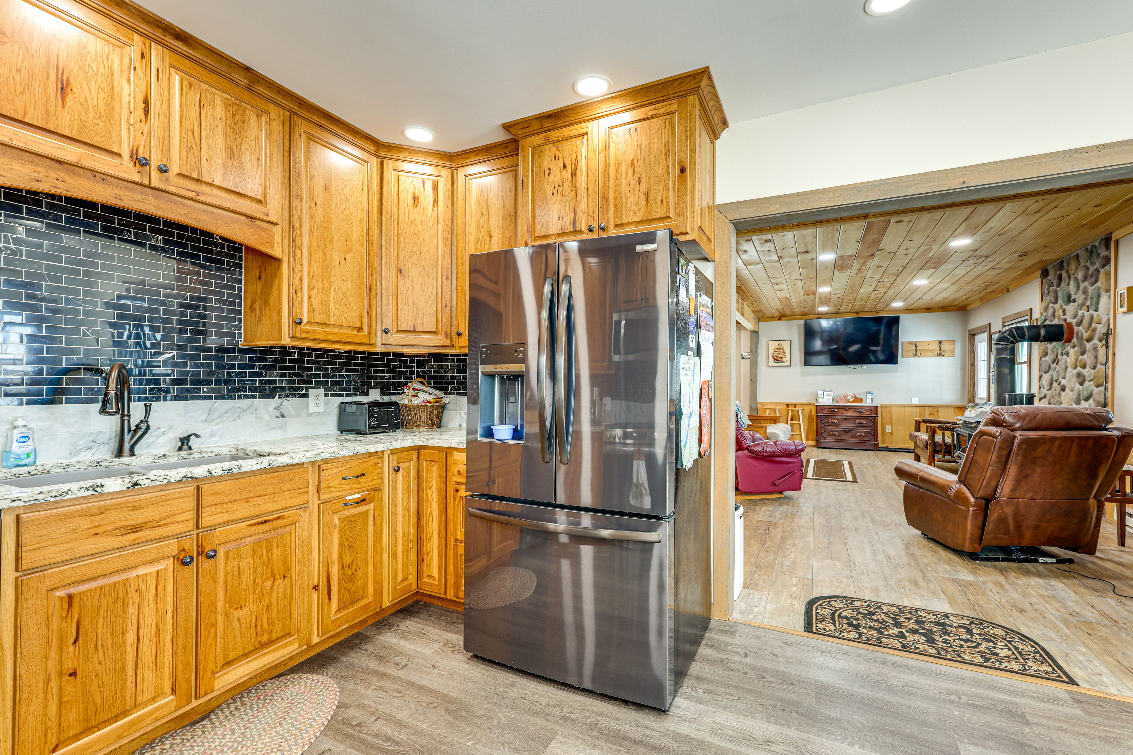 Kitchen | Dishwasher | Toaster | Lower Level