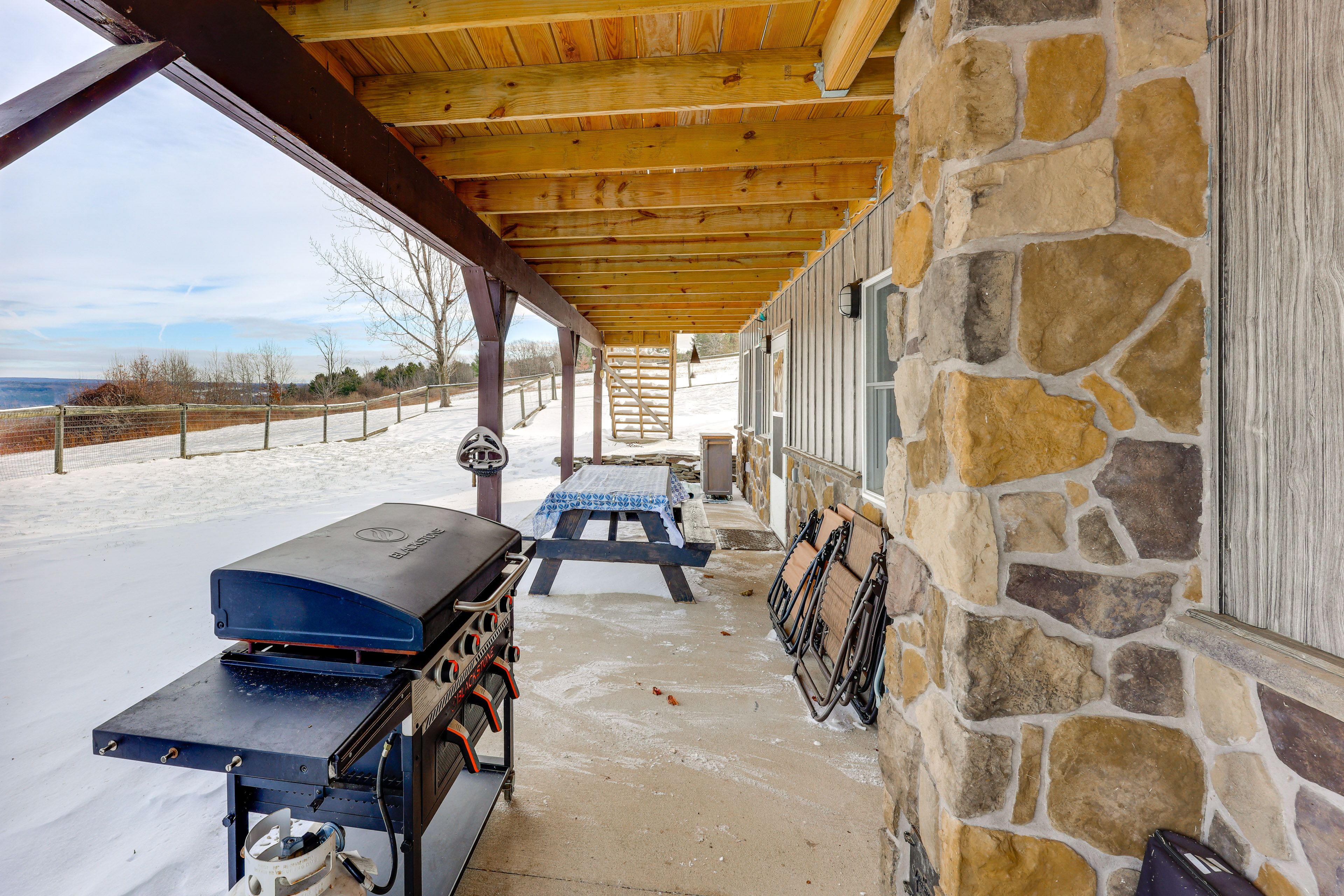 Furnished Patio | Blackstone Grill w/ Air Fryer | Dining Area