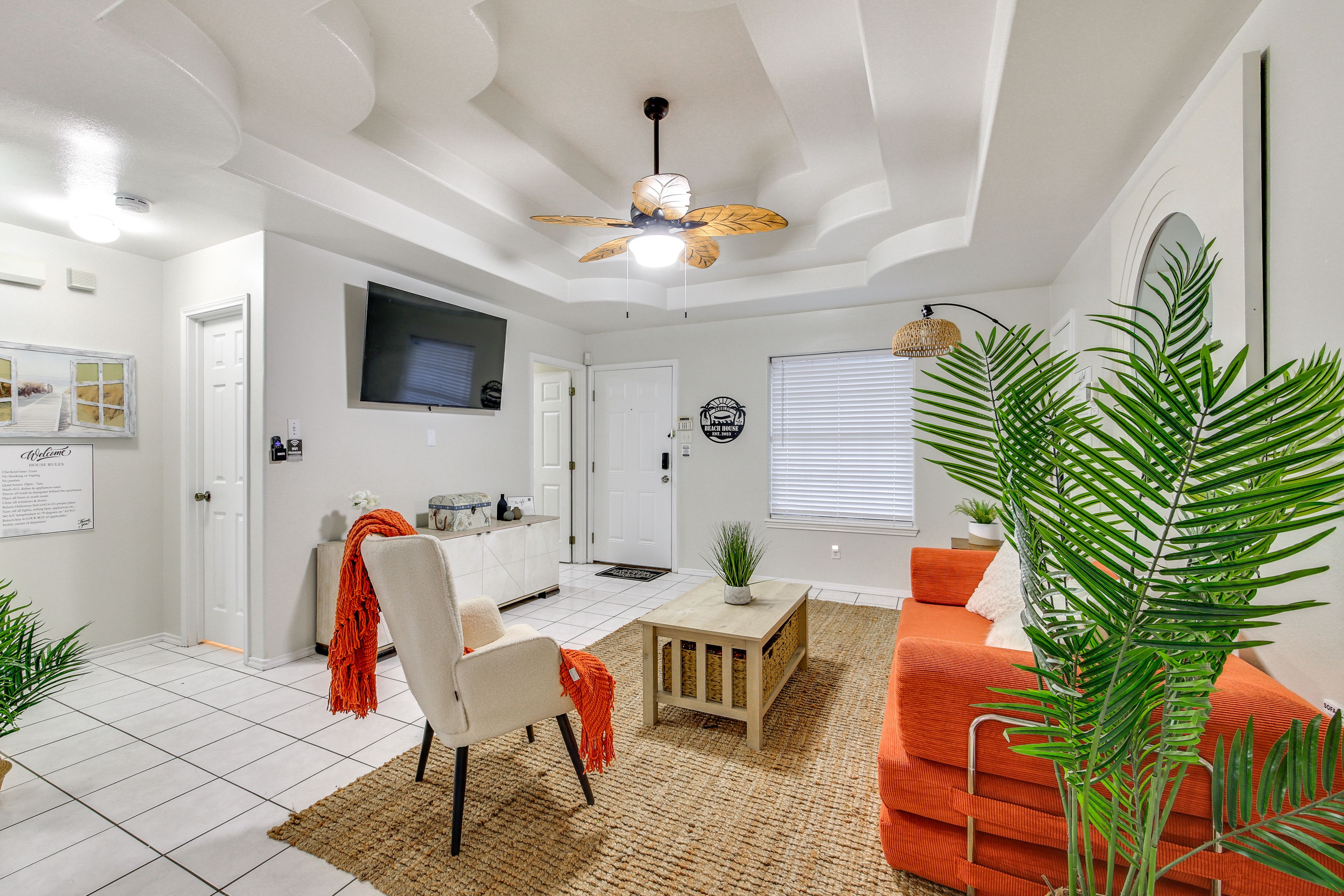 Living Room | Sleeper Sofa | Smart TV | Central A/C