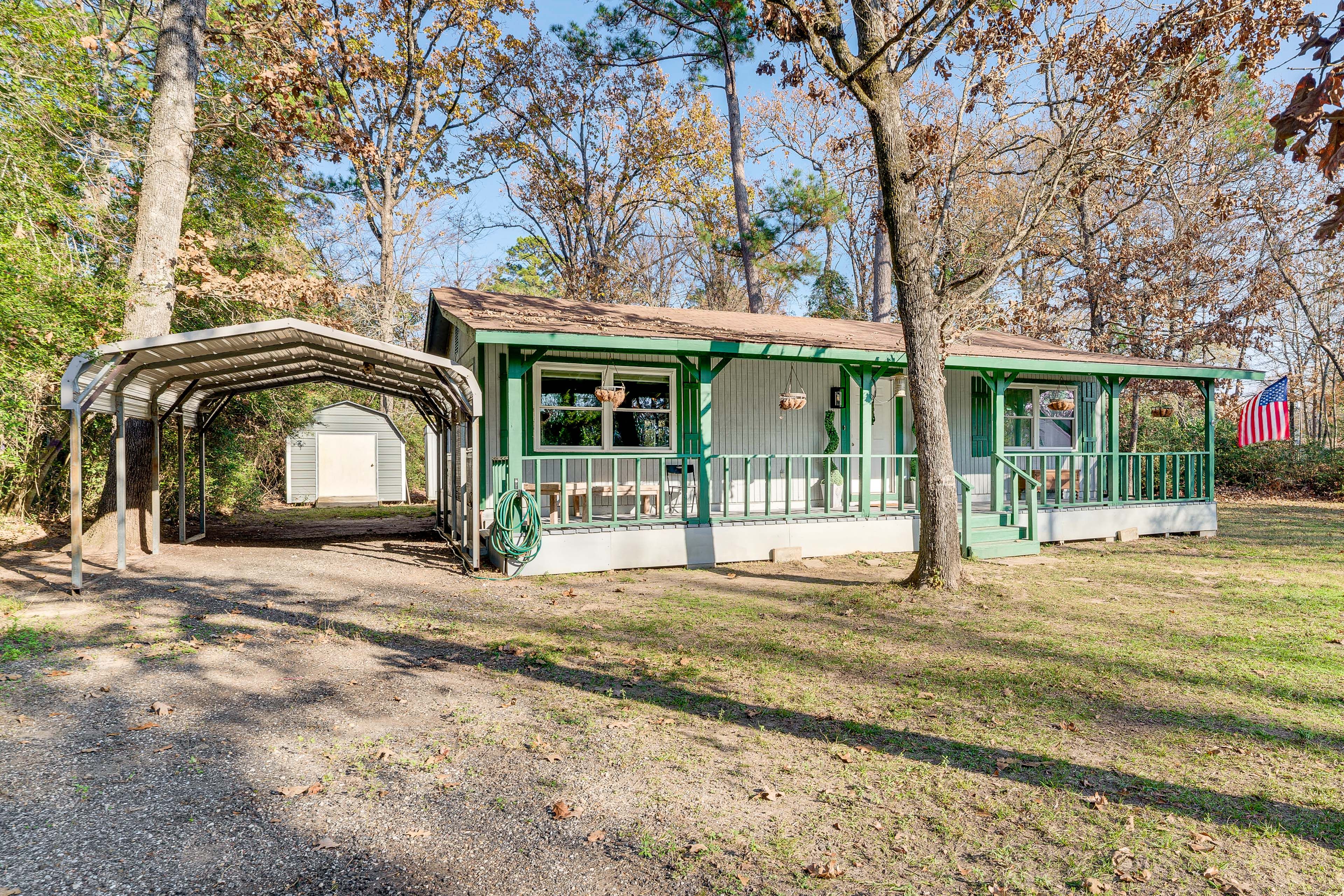Exterior | Single-Story House | 10 Mi to Lake Livingston State Park
