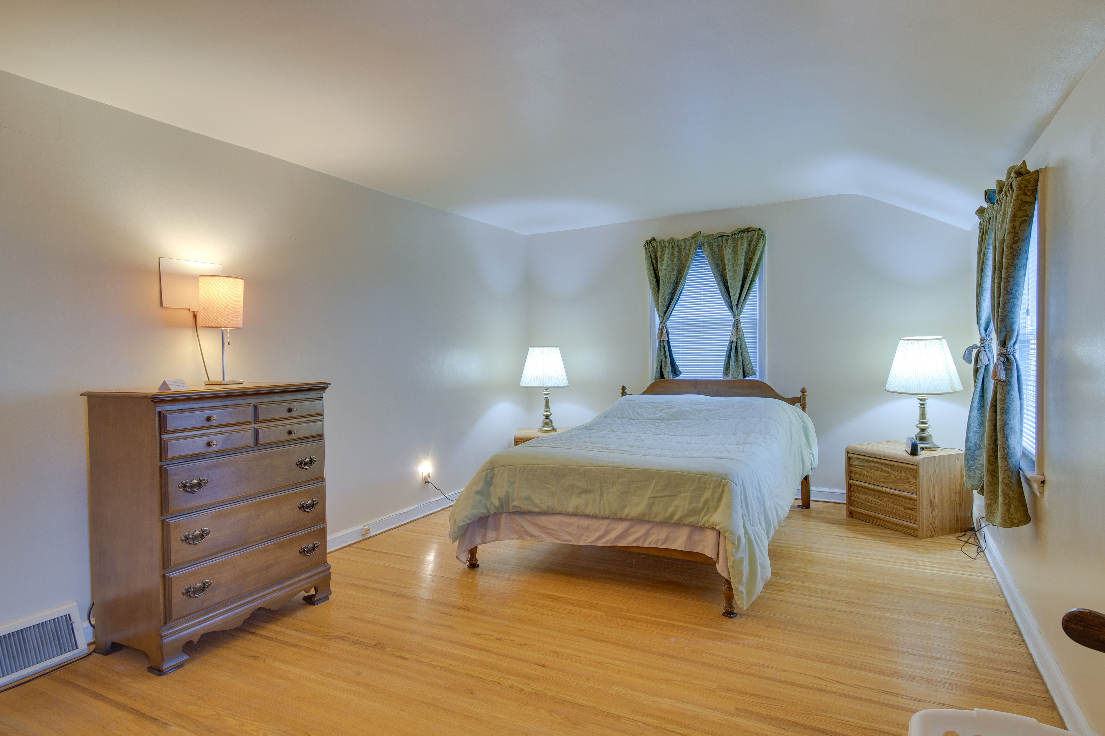 Bedroom 2 | Full Bed