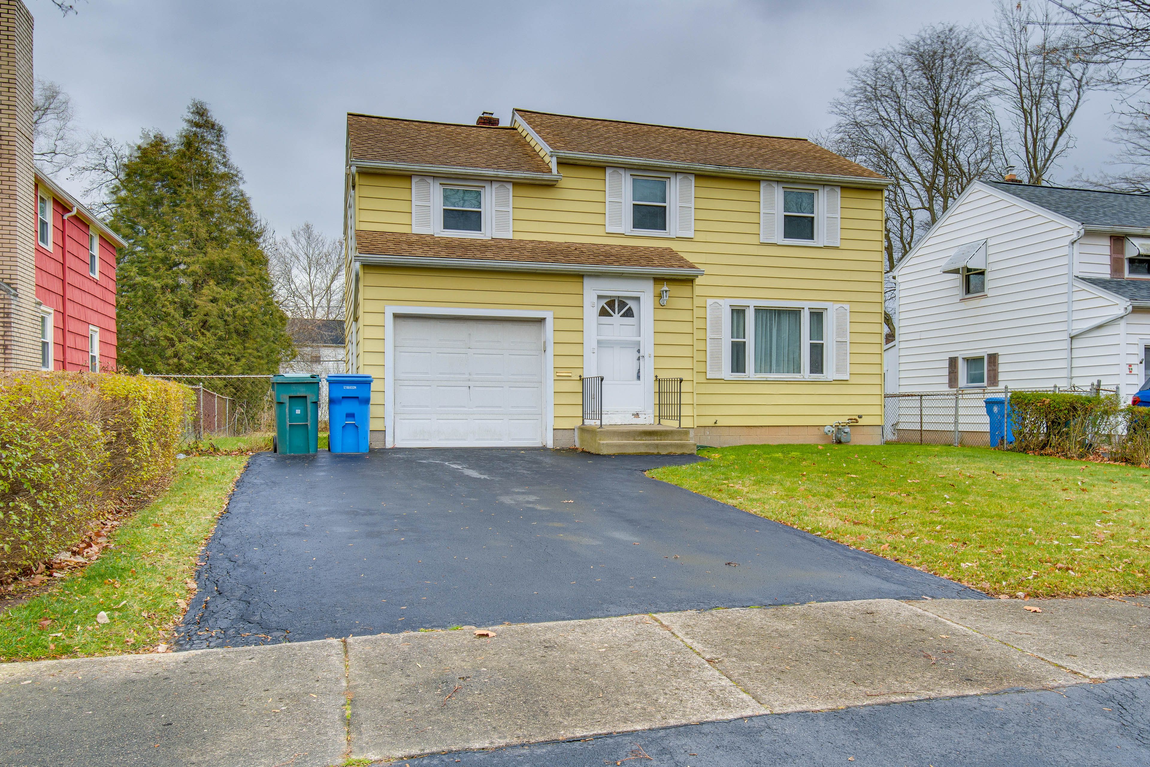 Parking | Garage (1 Vehicle) | Driveway (2 Vehicles)