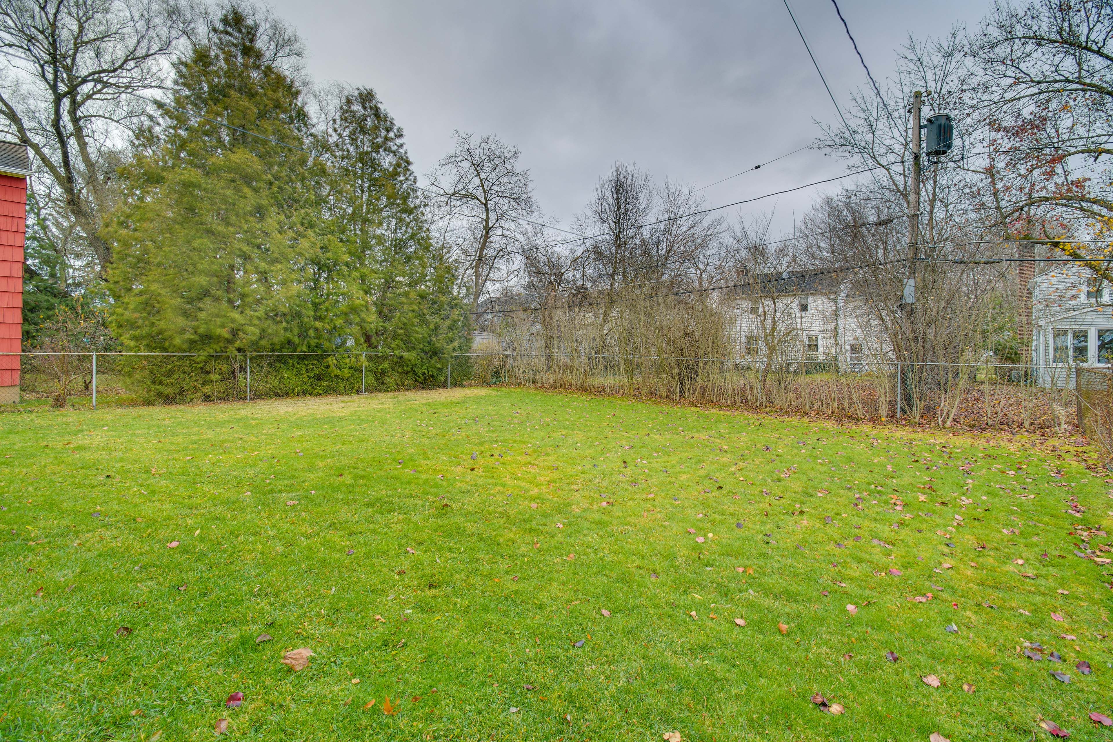 Private Yard | Pet Friendly w/ Fee