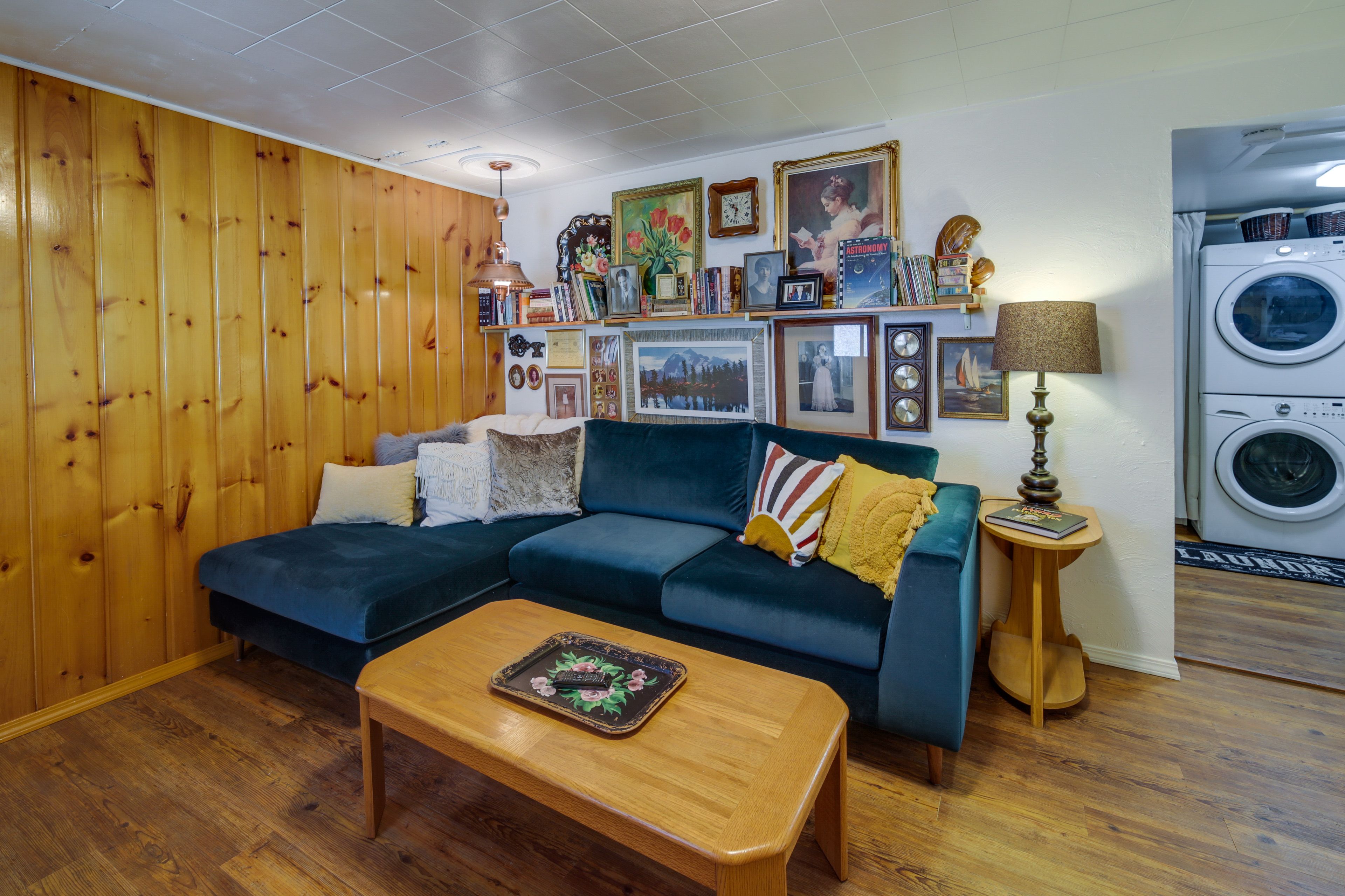 Living Room | Free WiFi