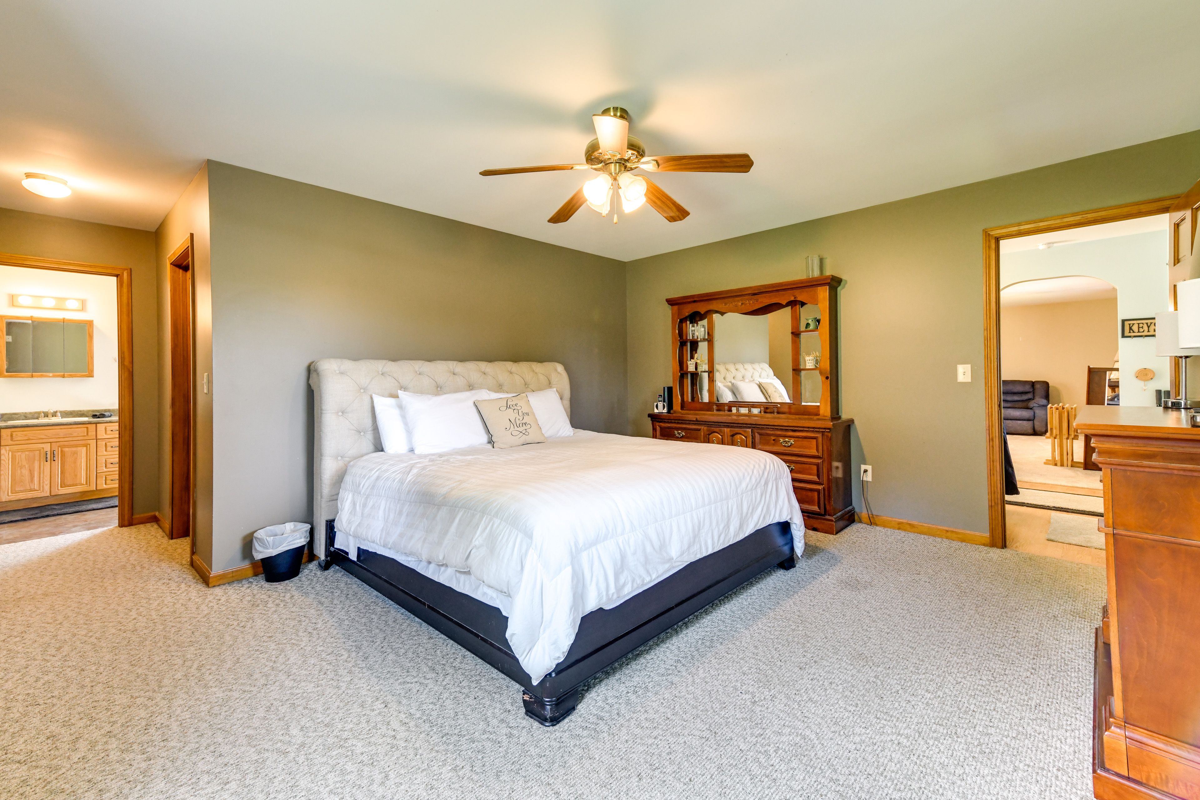 Bedroom 1 | King Bed | Linens Provided | En-Suite Bathroom