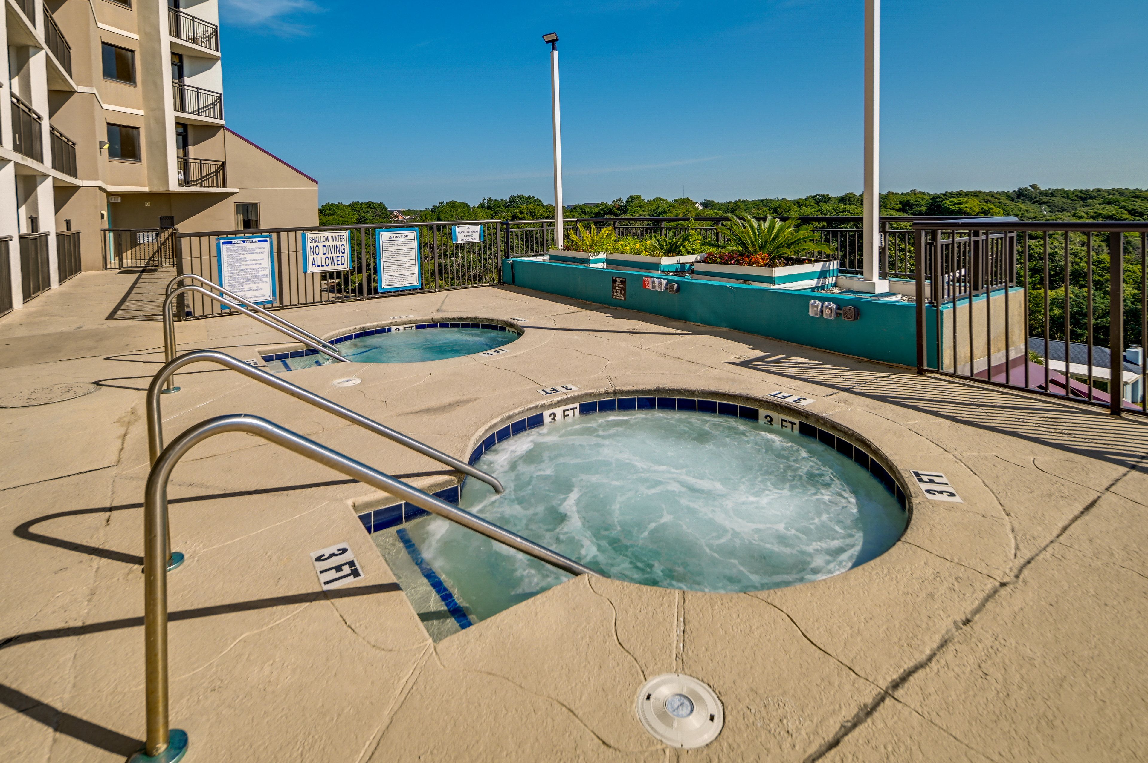 Outdoor Hot Tubs