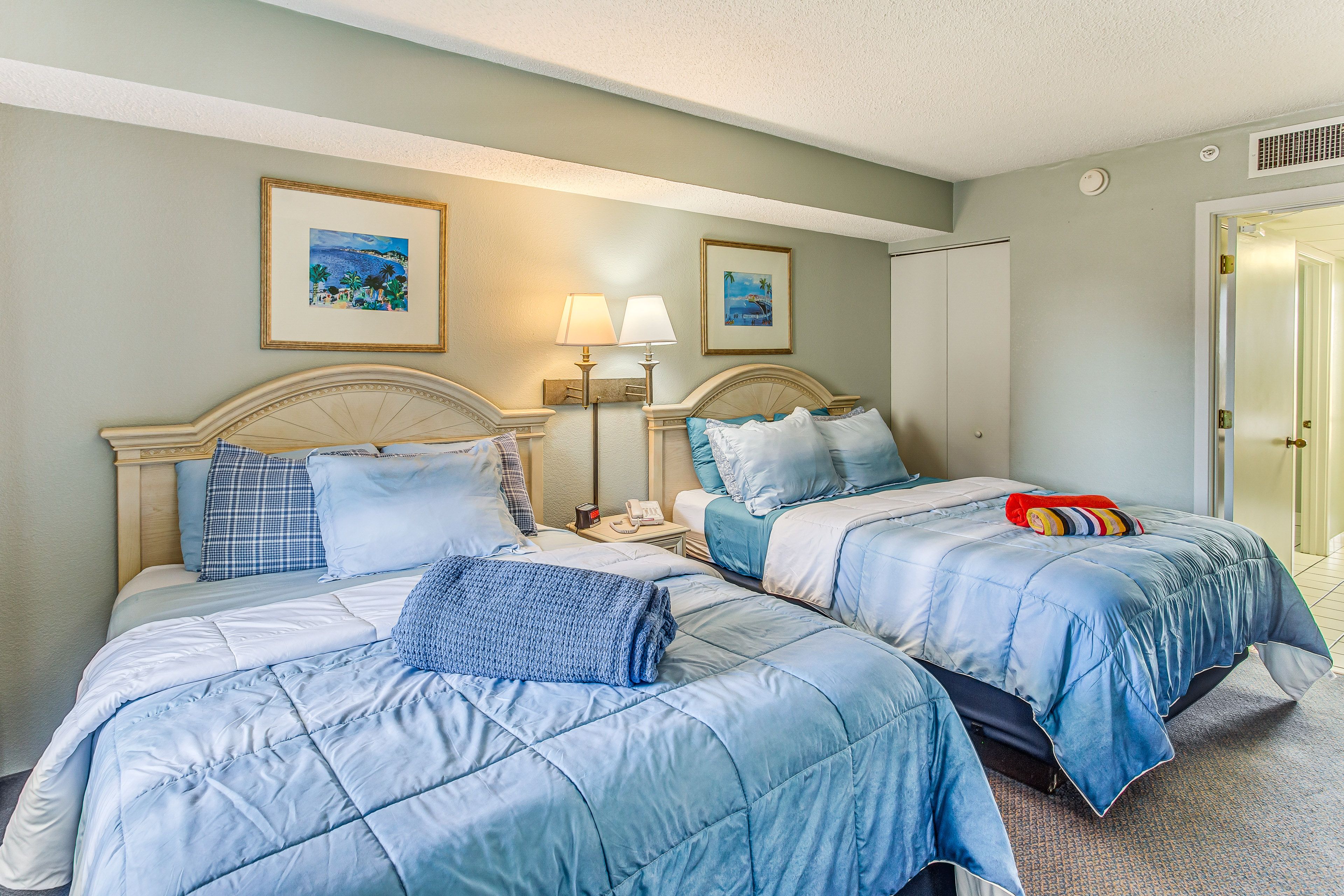 Bedroom | Main Level | 2 Queen Beds | Linens Provided