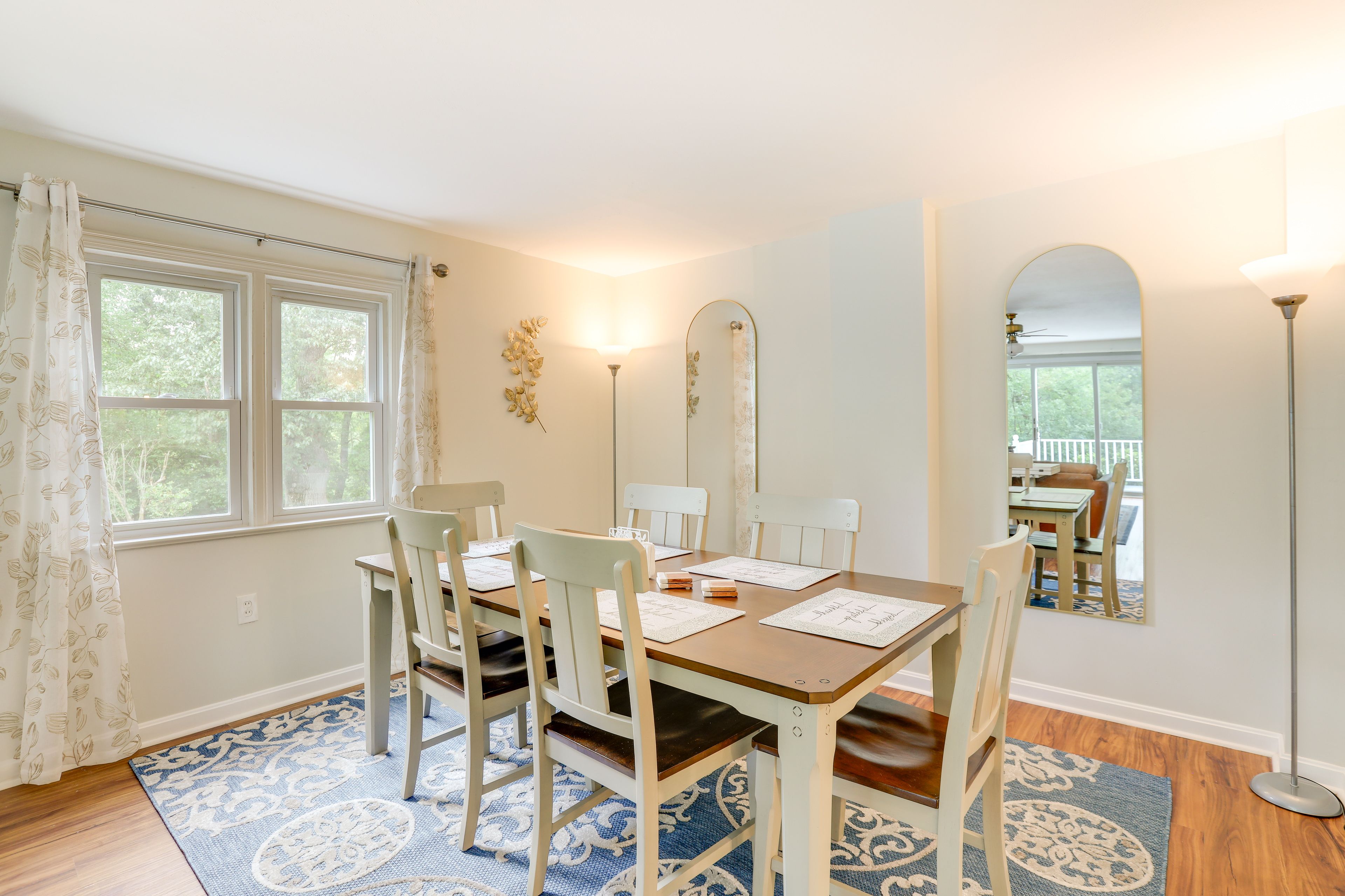 Dining Area 2