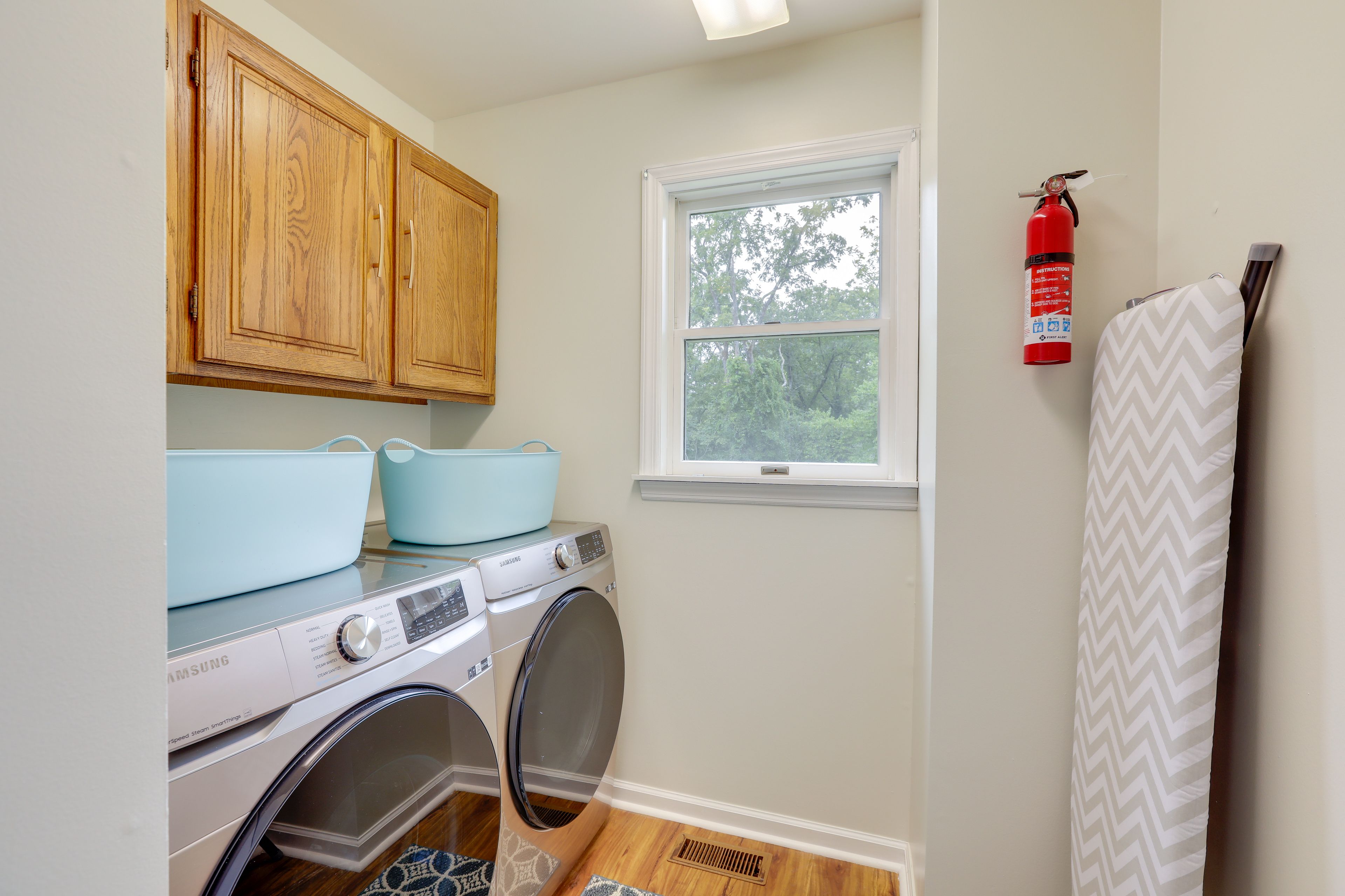 Washer & Dryer | Detergent Provided