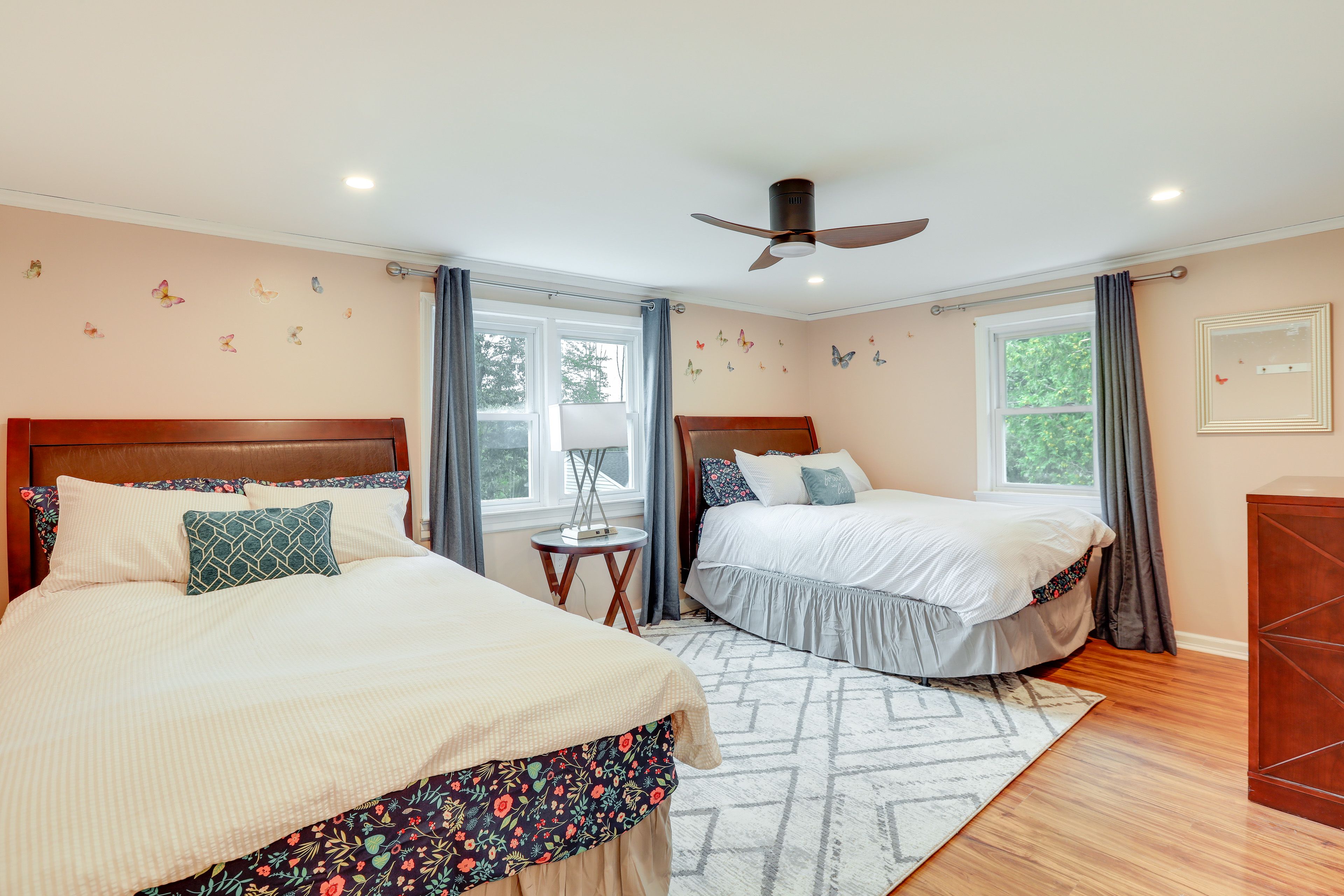 Bedroom 3 | 2 Full Beds | Smart TV