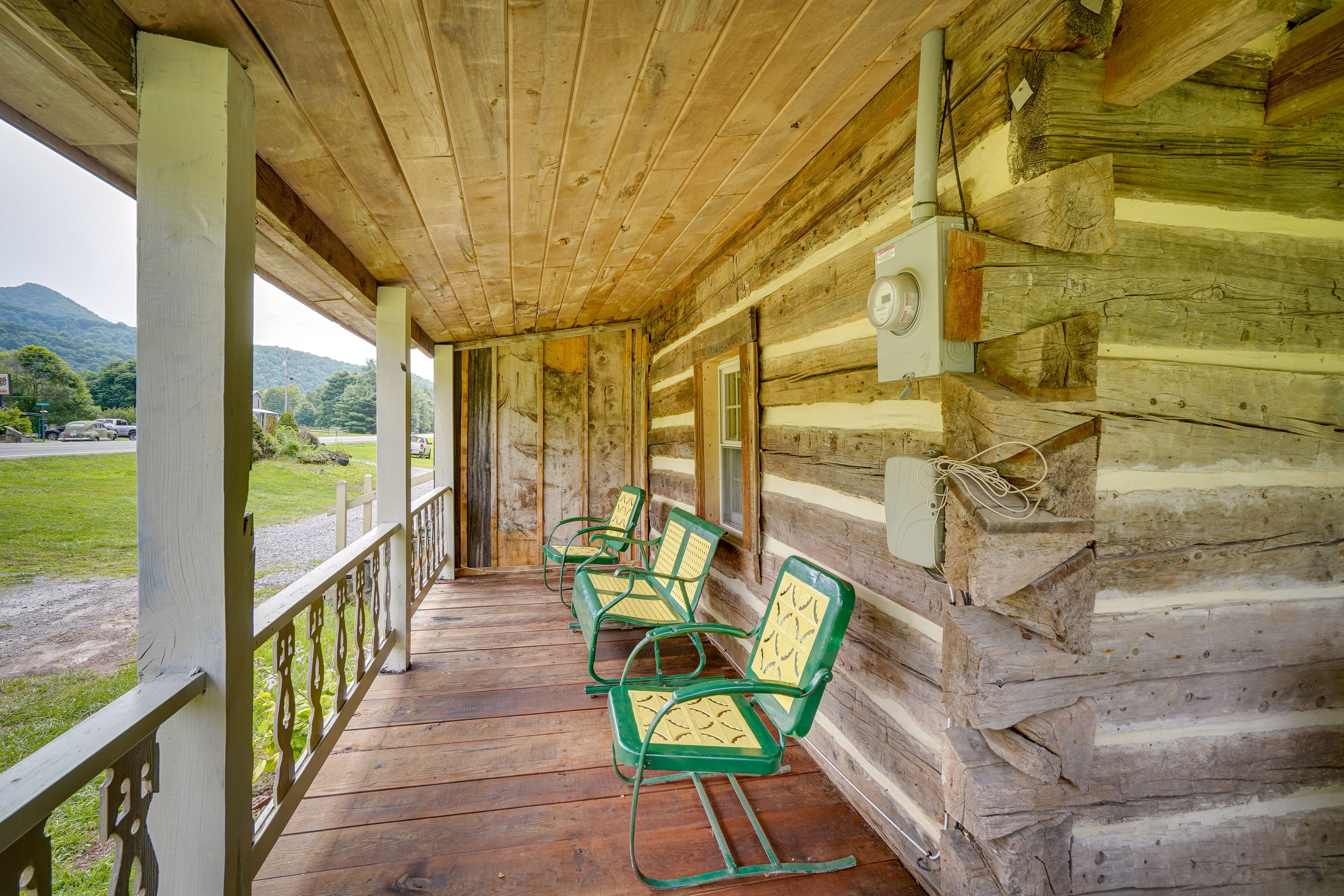Front Porch | Mountain View | Outdoor Seating