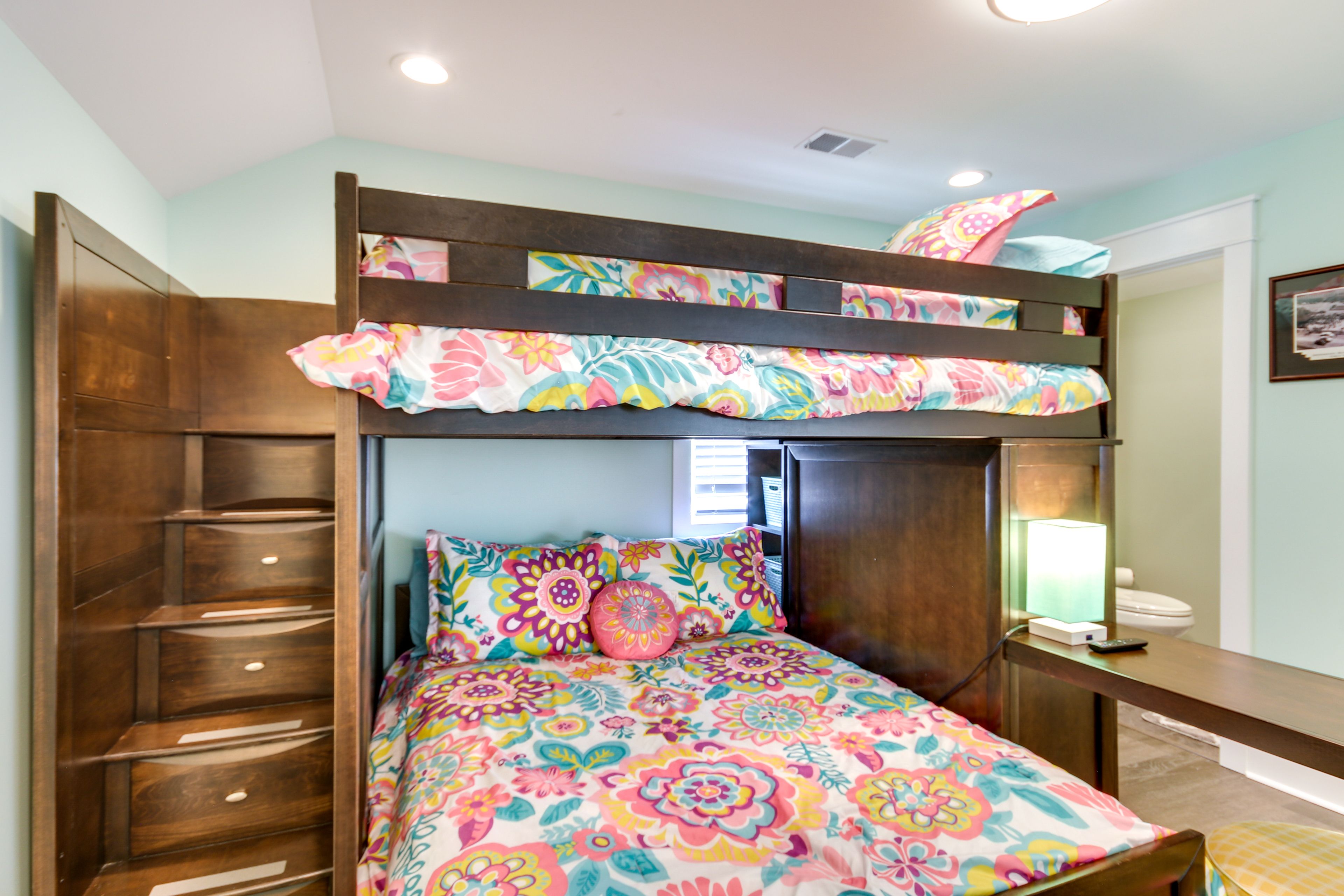 Loft | Full Bunk Bed